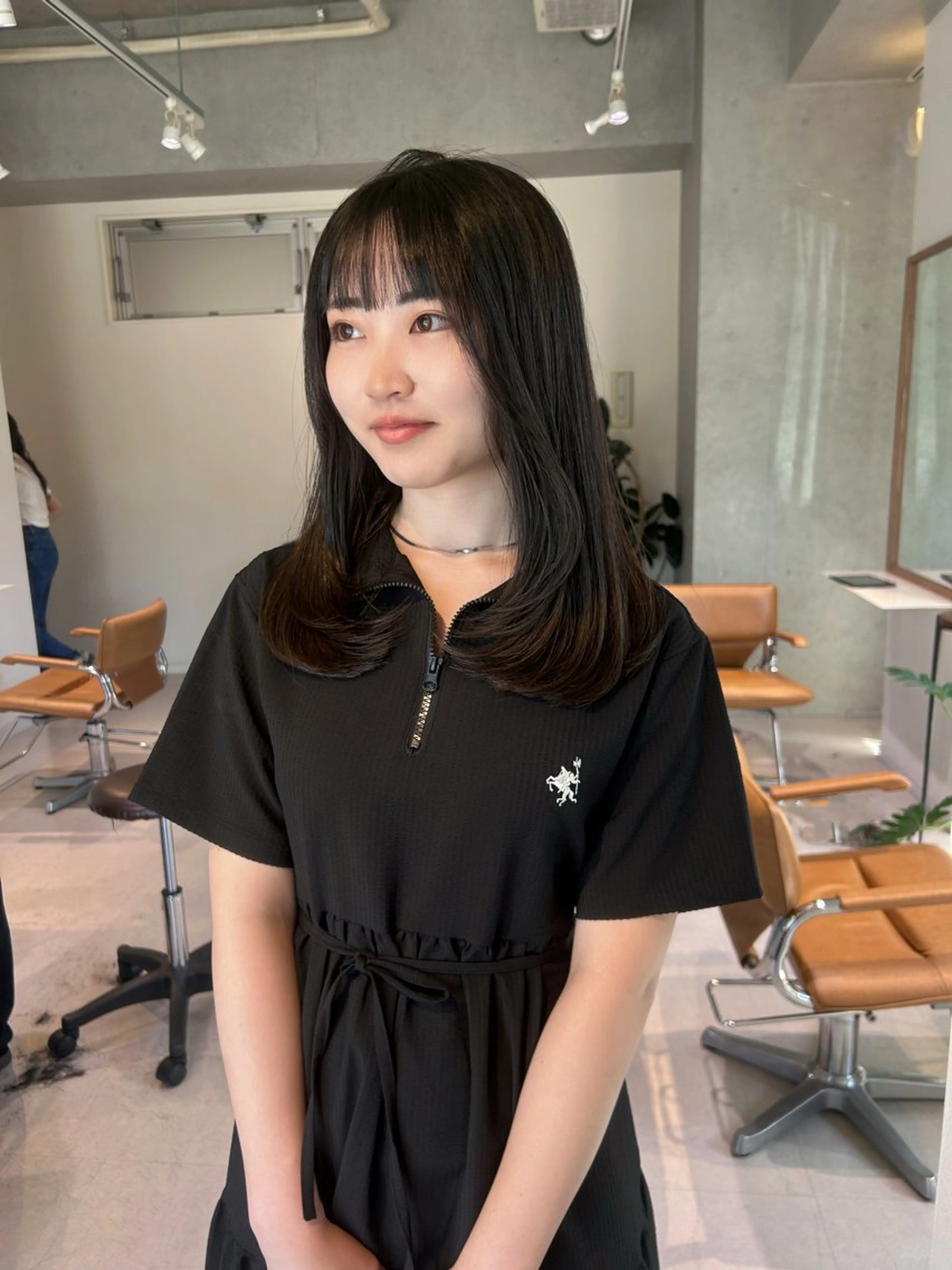 ミディアム 顔周りカット レイヤーカット カット レイヤーカット/ツヤ 縮毛矯正/アチワのヘアスタイル