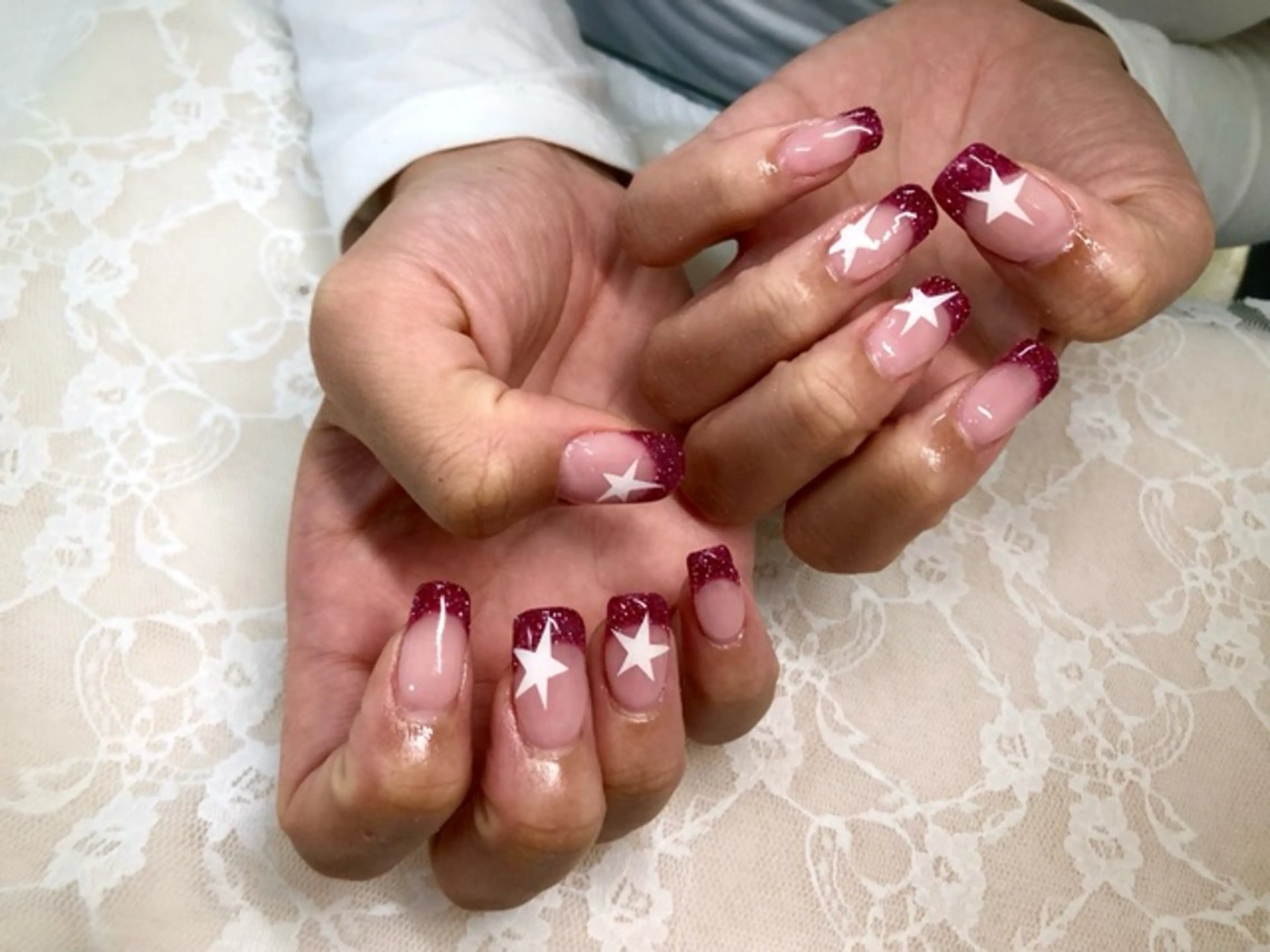 ネイル カジュアル フレンチネイル 赤色 ハンドネイル ハンドケア 心斎橋Salon Epokkuのネイルデザイン