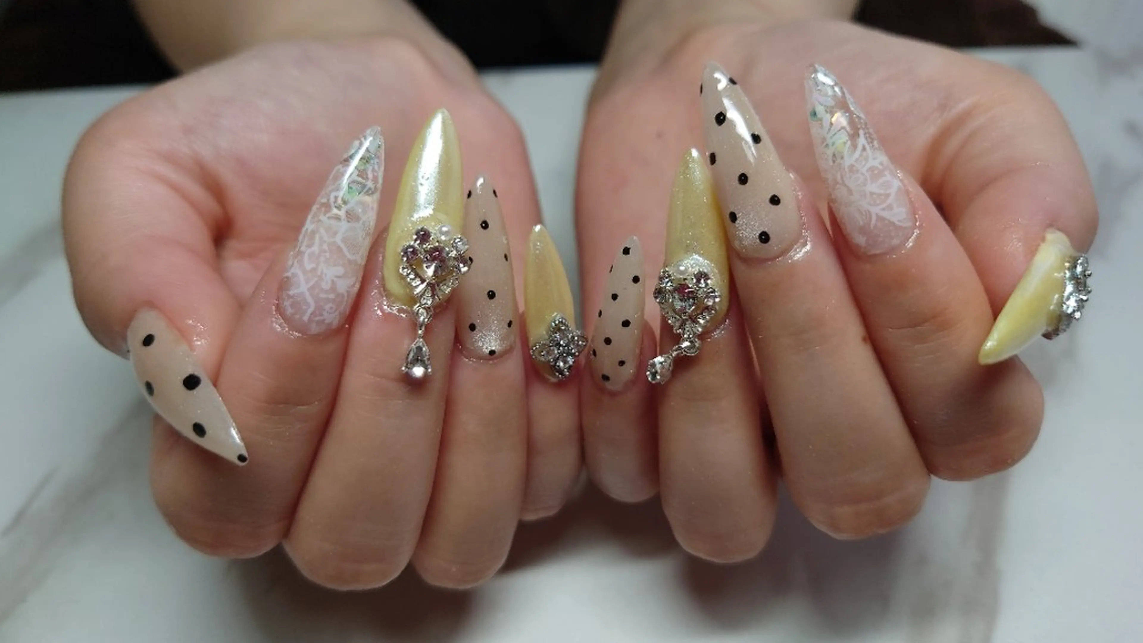 ネイル クリアネイル レース 春ネイル ハンドネイル Nailsalon AMAのネイルデザイン