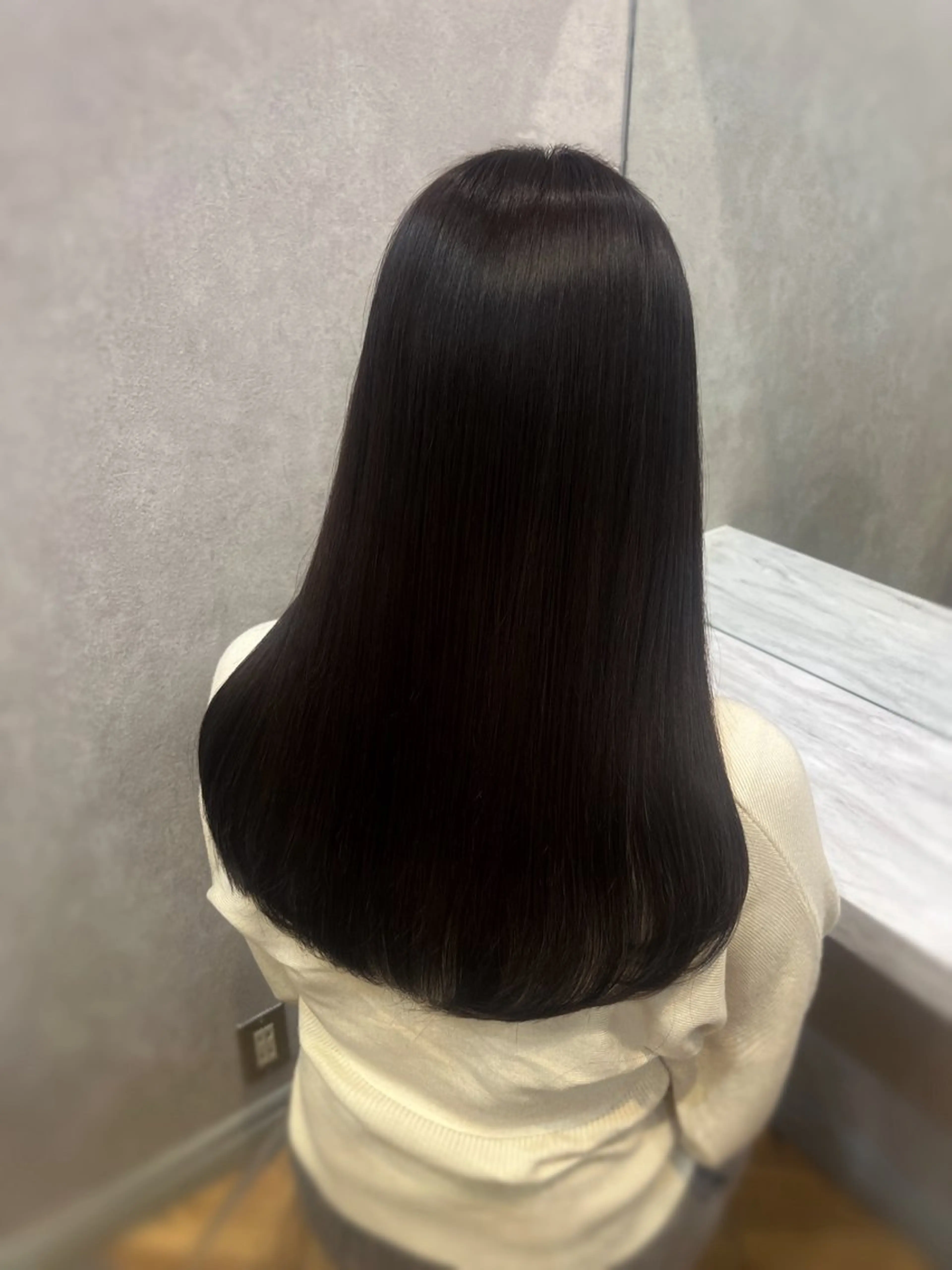 🌷前髪と顔周りのうねりが気になる方🌷前髪縮毛矯正+ 韓国風カット + スチームトリートメントの写真