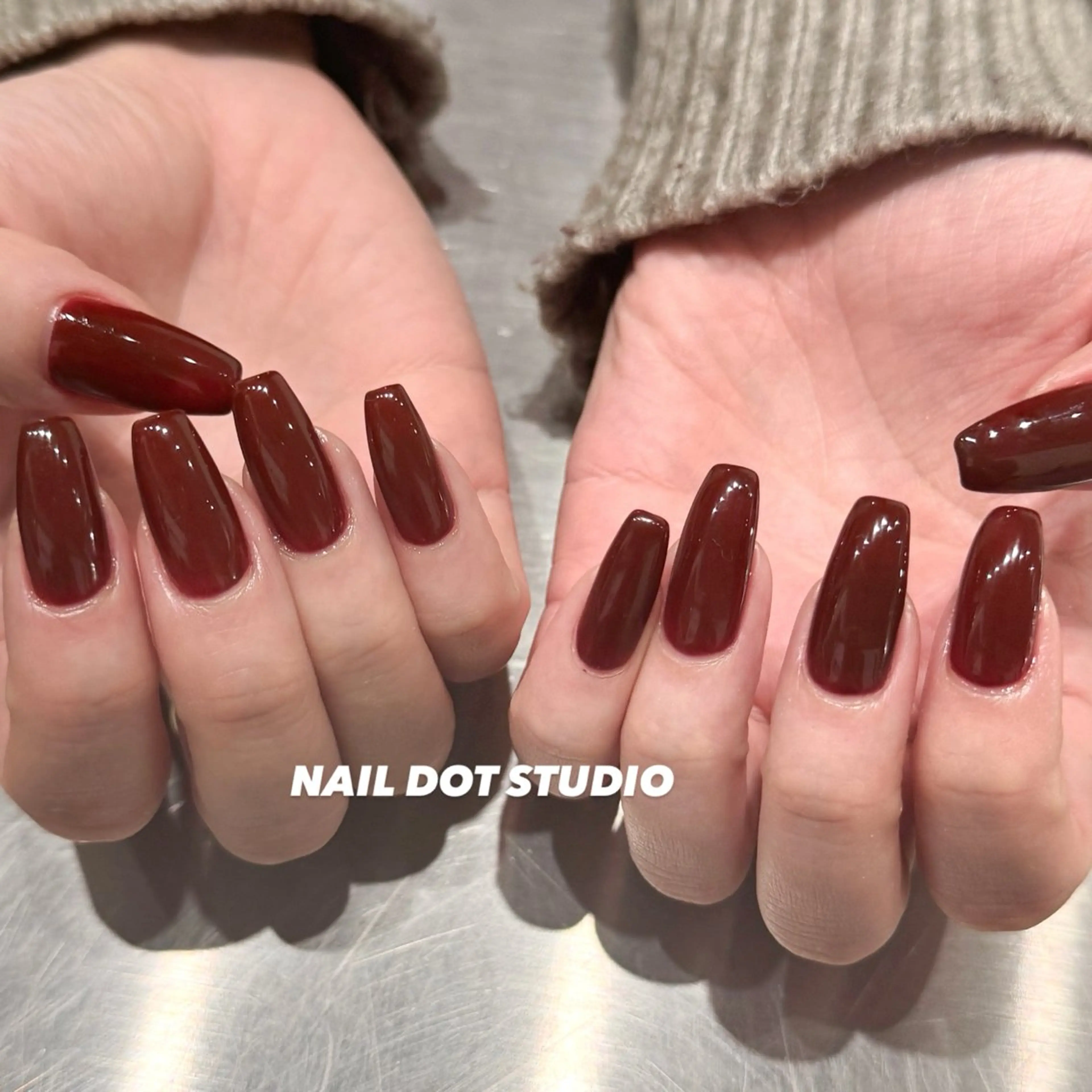 ネイル ハンドネイル NAILDOTSTU DIO SEINAのネイルデザイン