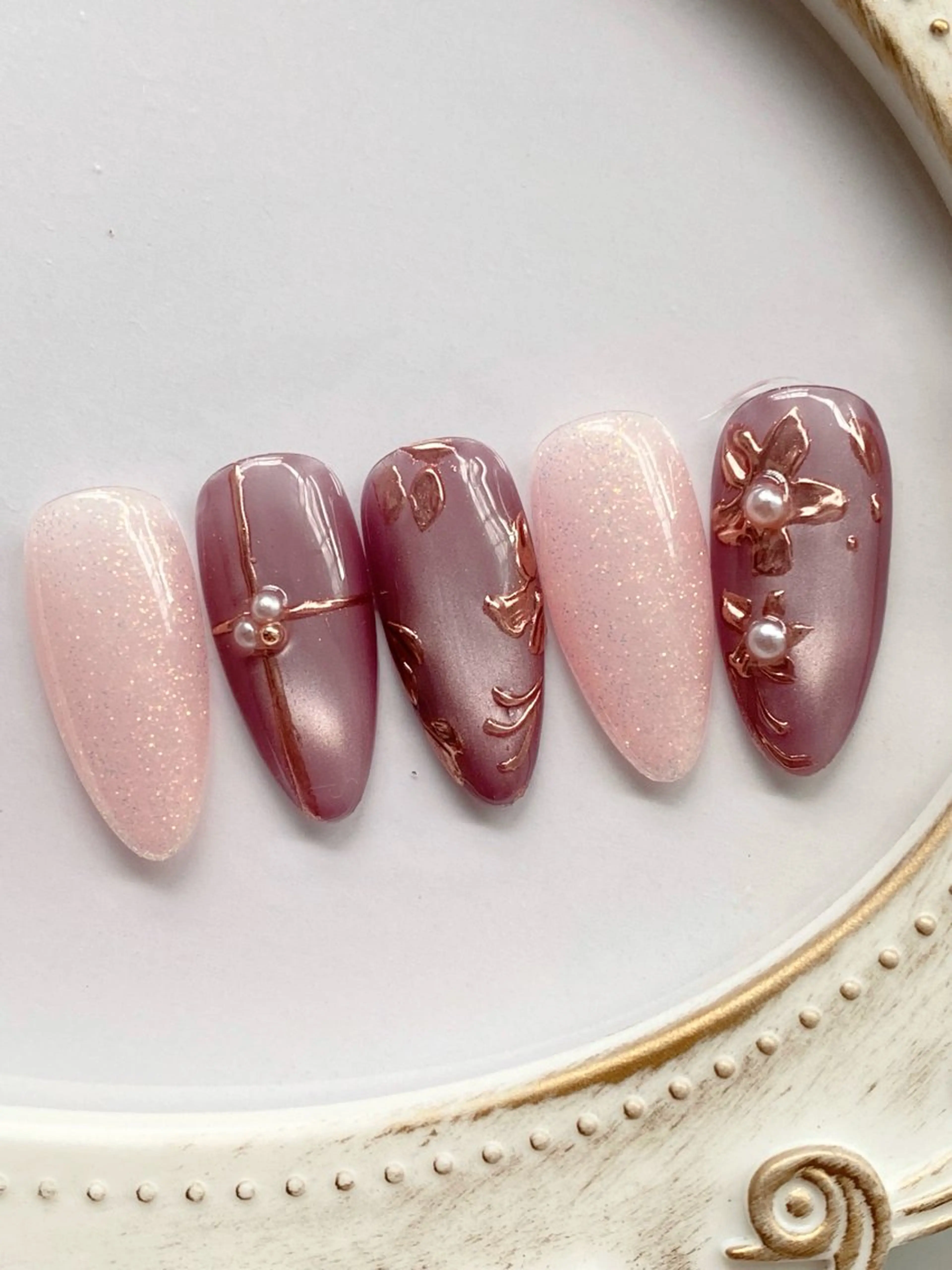 ネイル キラキラネイル ラメ(グリッター) マグネットネイル ピンク ハンドネイル iro+ nailのネイルデザイン