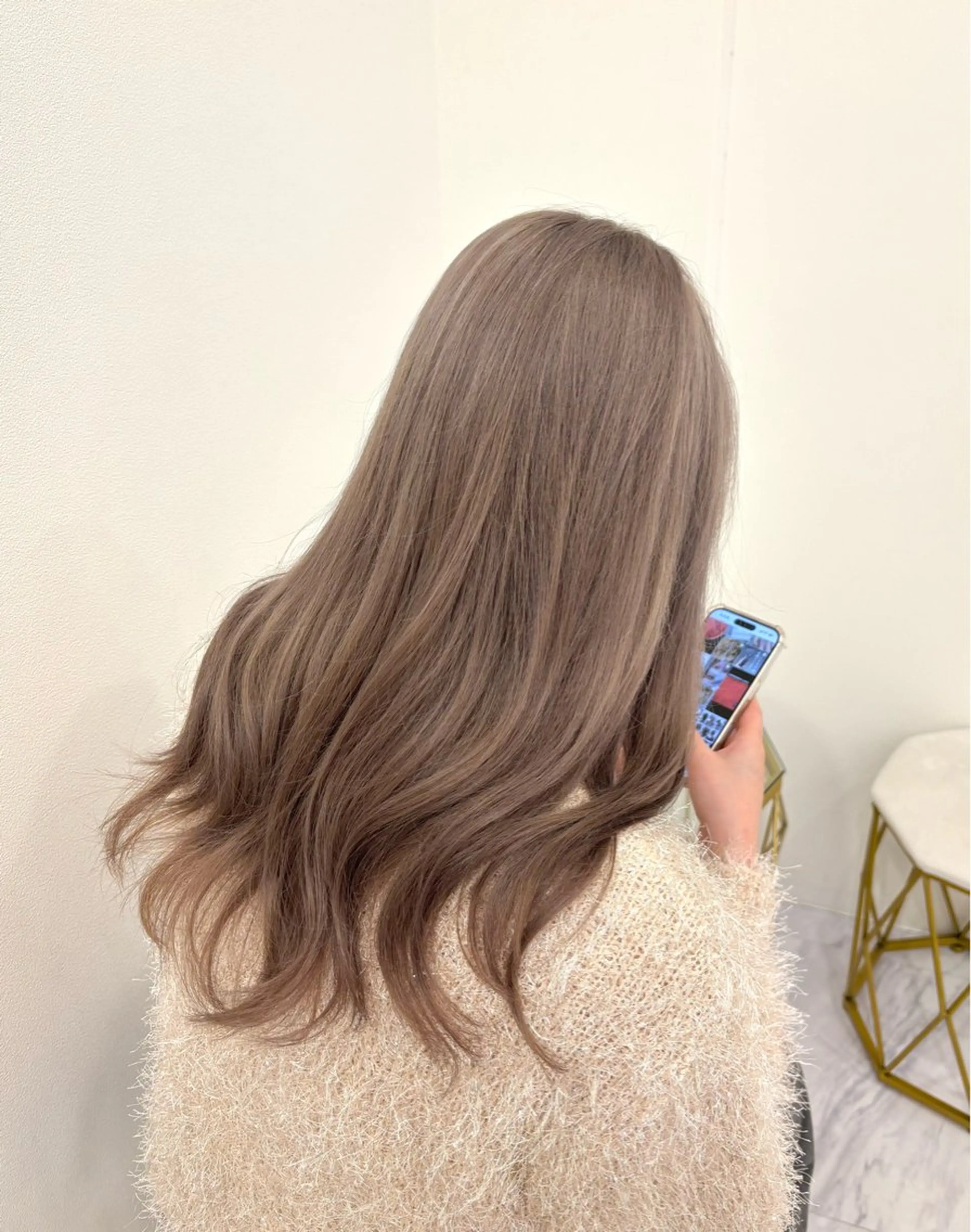 ロング 伊丹 晴香のヘアスタイル