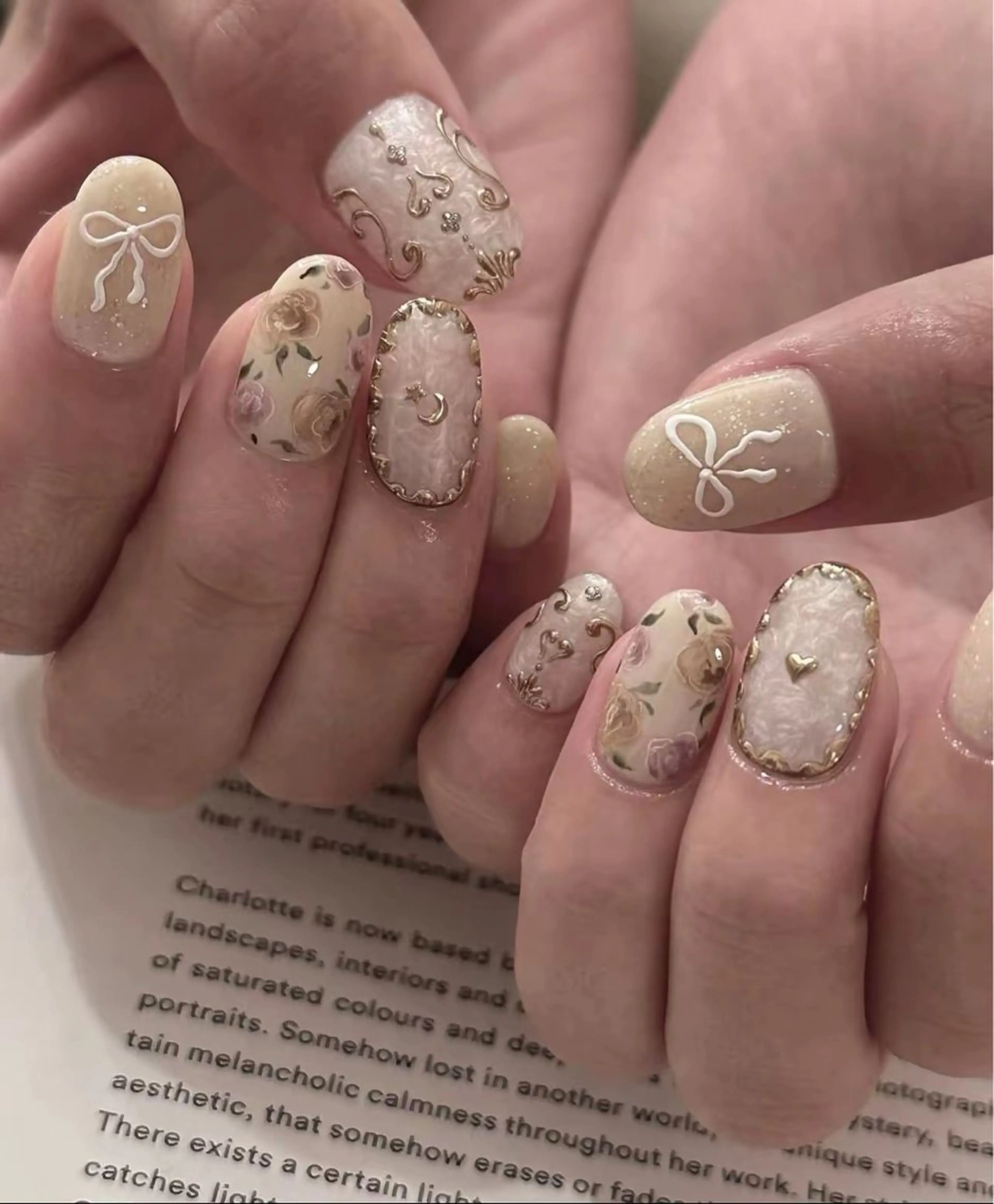 ネイル フレンチネイル ジェルネイル マグネットネイル 持ち込み ニュアンスネイル NiJi Nailsのネイルデザイン