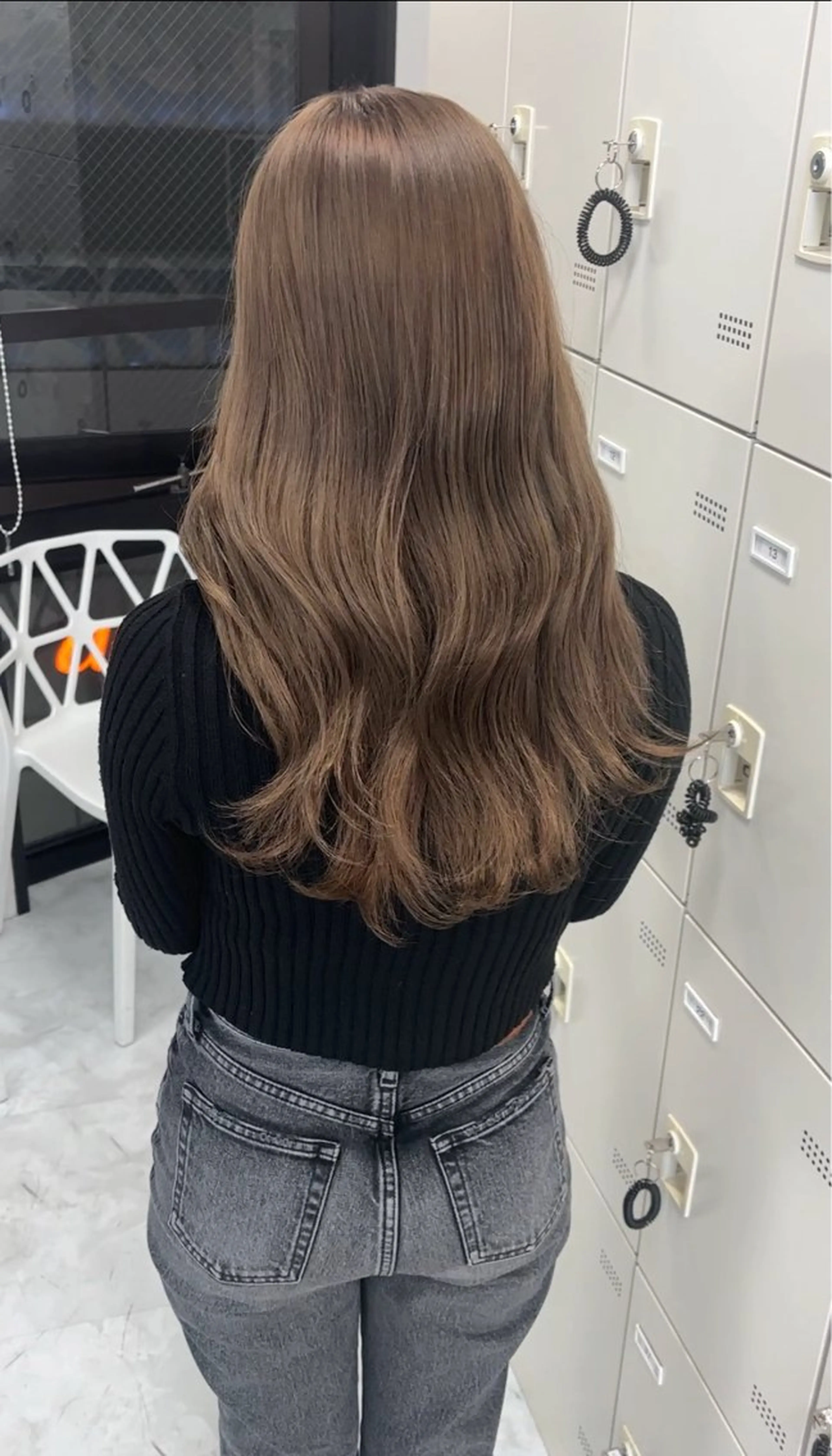 ロング ヘアカラー トリートメント ヘアセット 韓国ヘア/ブリーチ無 しWカラー/オリーブのヘアスタイル