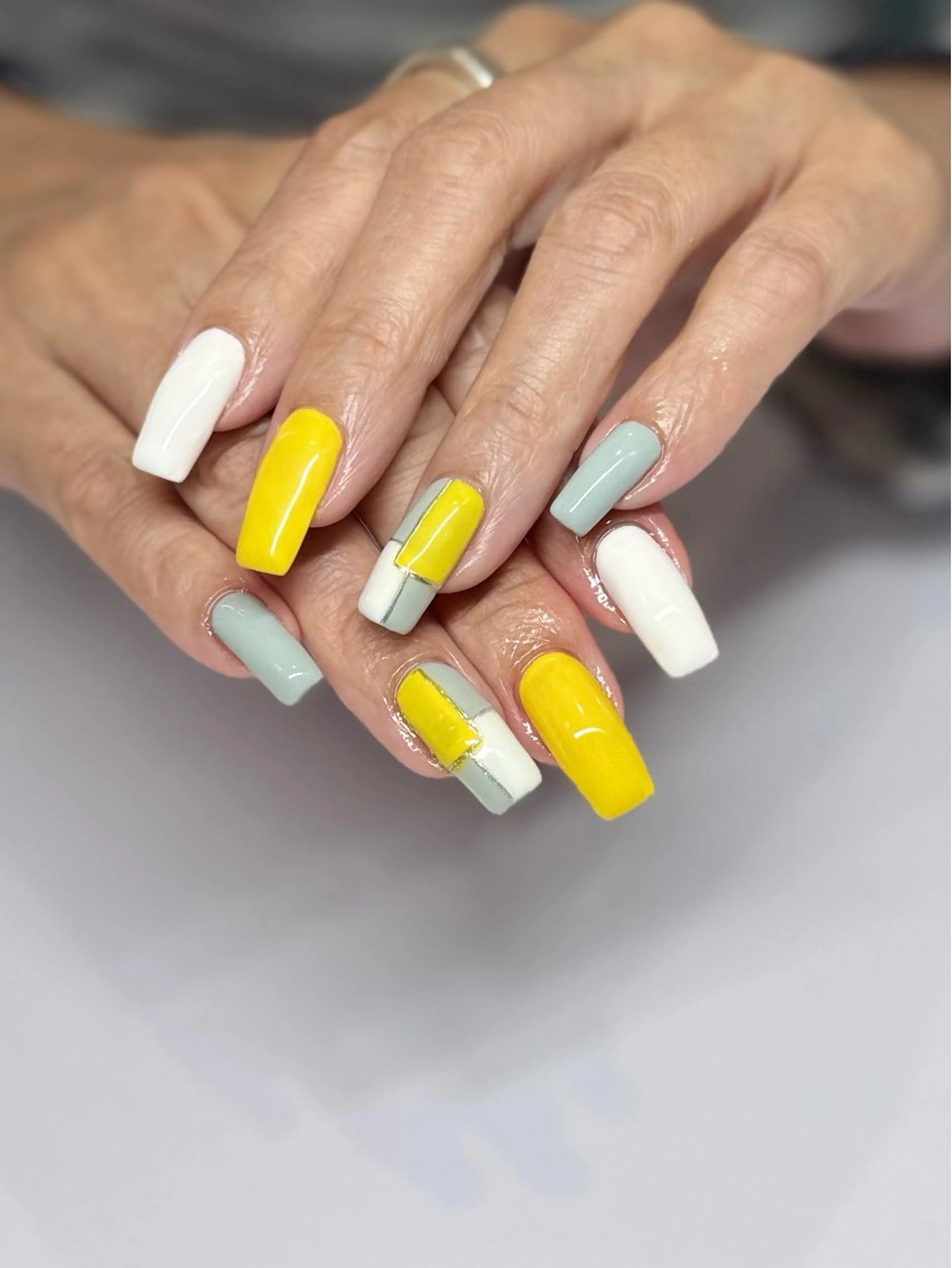 ネイル ハンドネイル ハンドケア 𝓝𝓪𝓲𝓻 𝓝𝓪𝓲𝓵のネイルデザイン