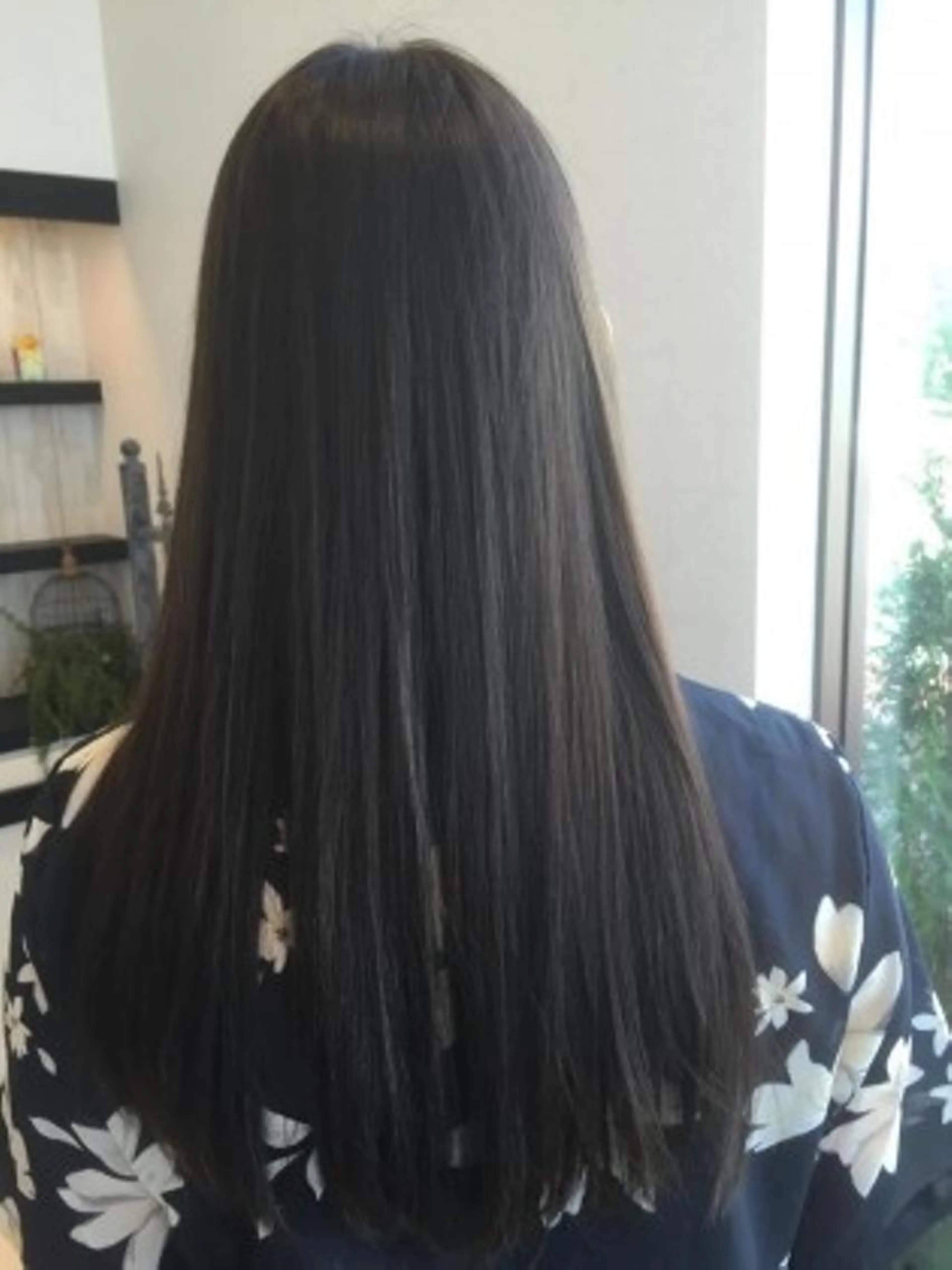 ✨縮毛矯正✨トリートメント9900 (土日祝は+2000円)12月26日から1月5日まで+4000円の写真