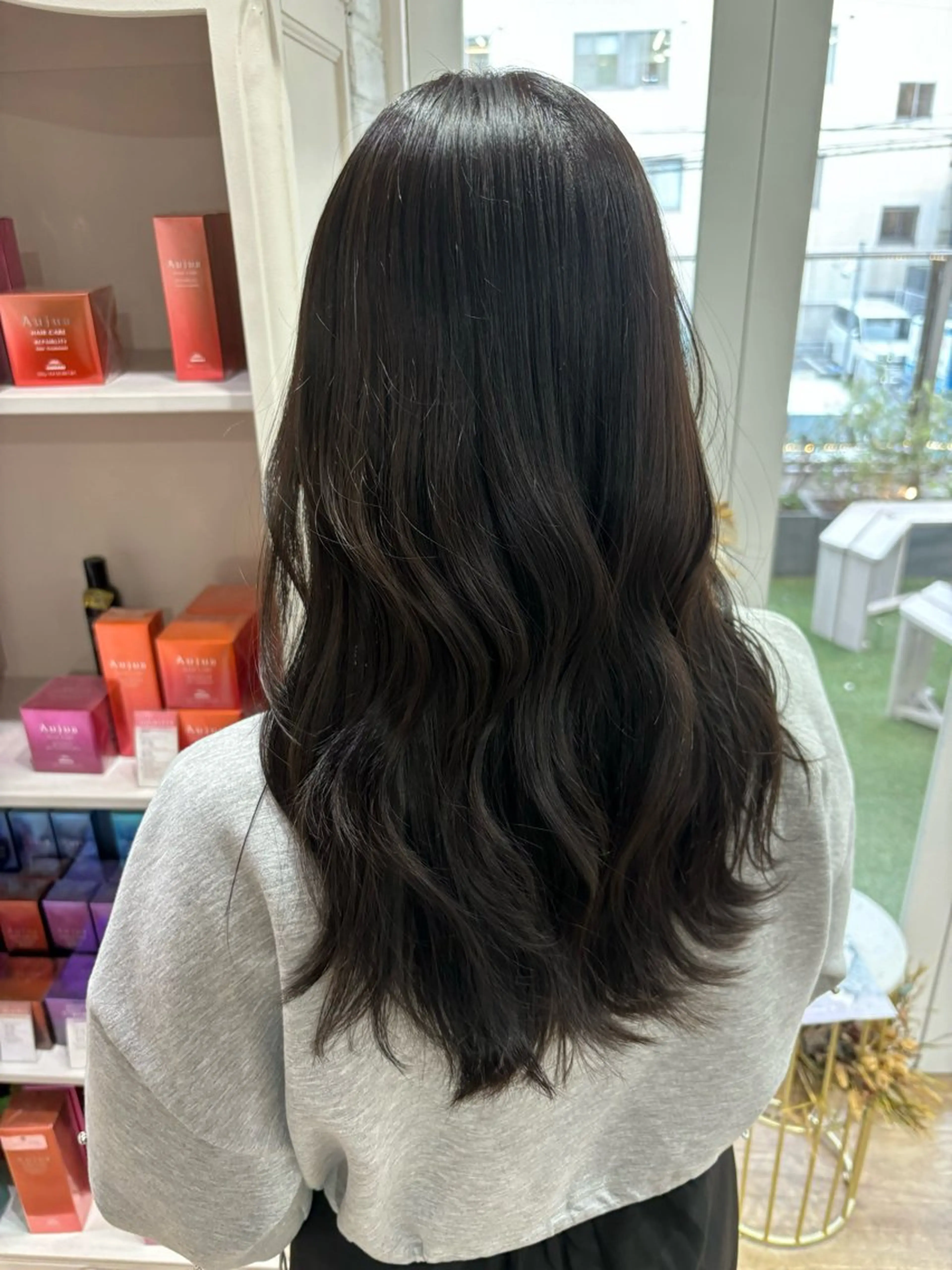 ロング カラー ベージュカラー ブリーチ ブラウンカラー 透明感カラー ハイトーンカラー カット ヘアカラー トリートメント Risa🐈‍⬛/ グレージュ/透明感のヘアスタイル