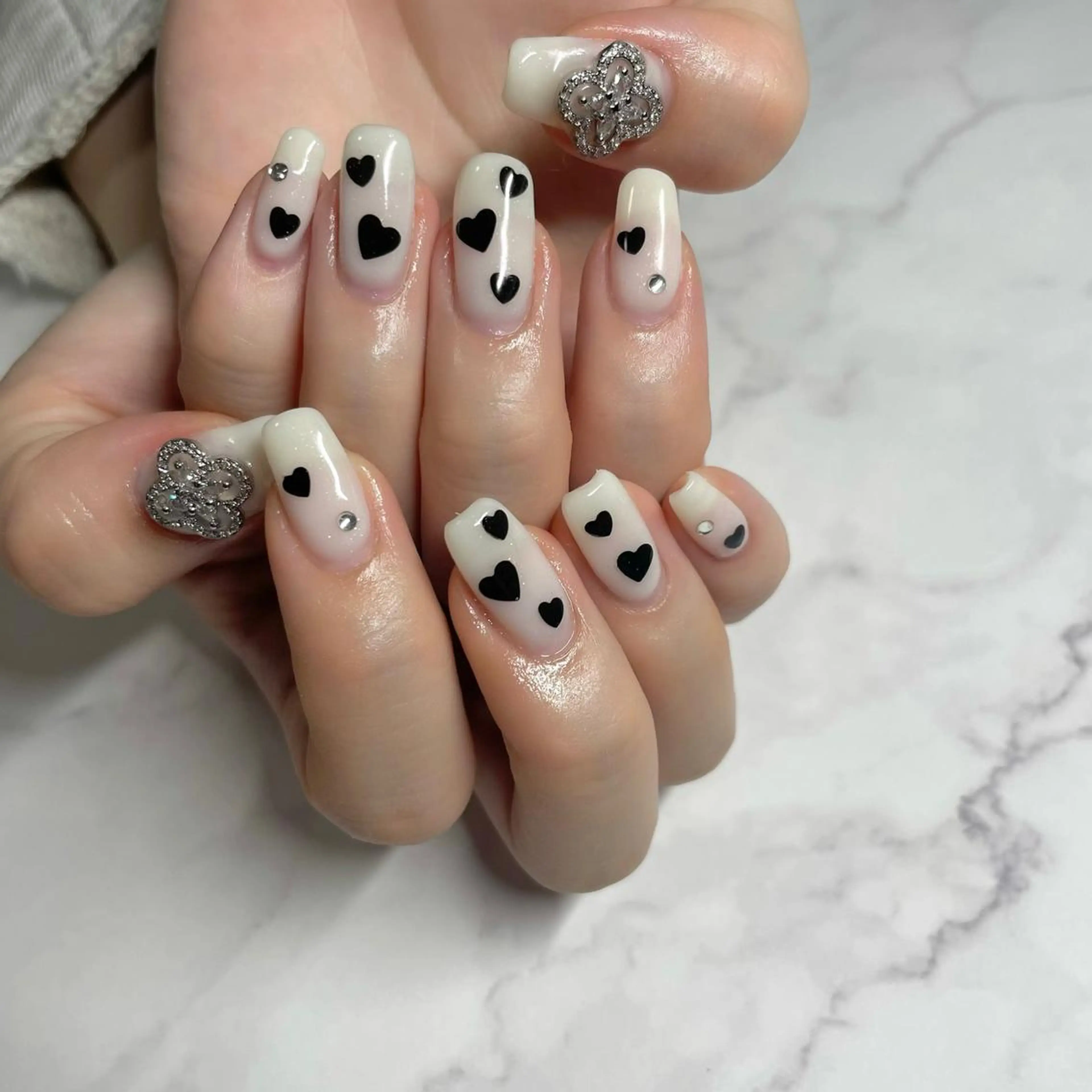 ネイル Sii nail 🤍SAKIのネイルデザイン