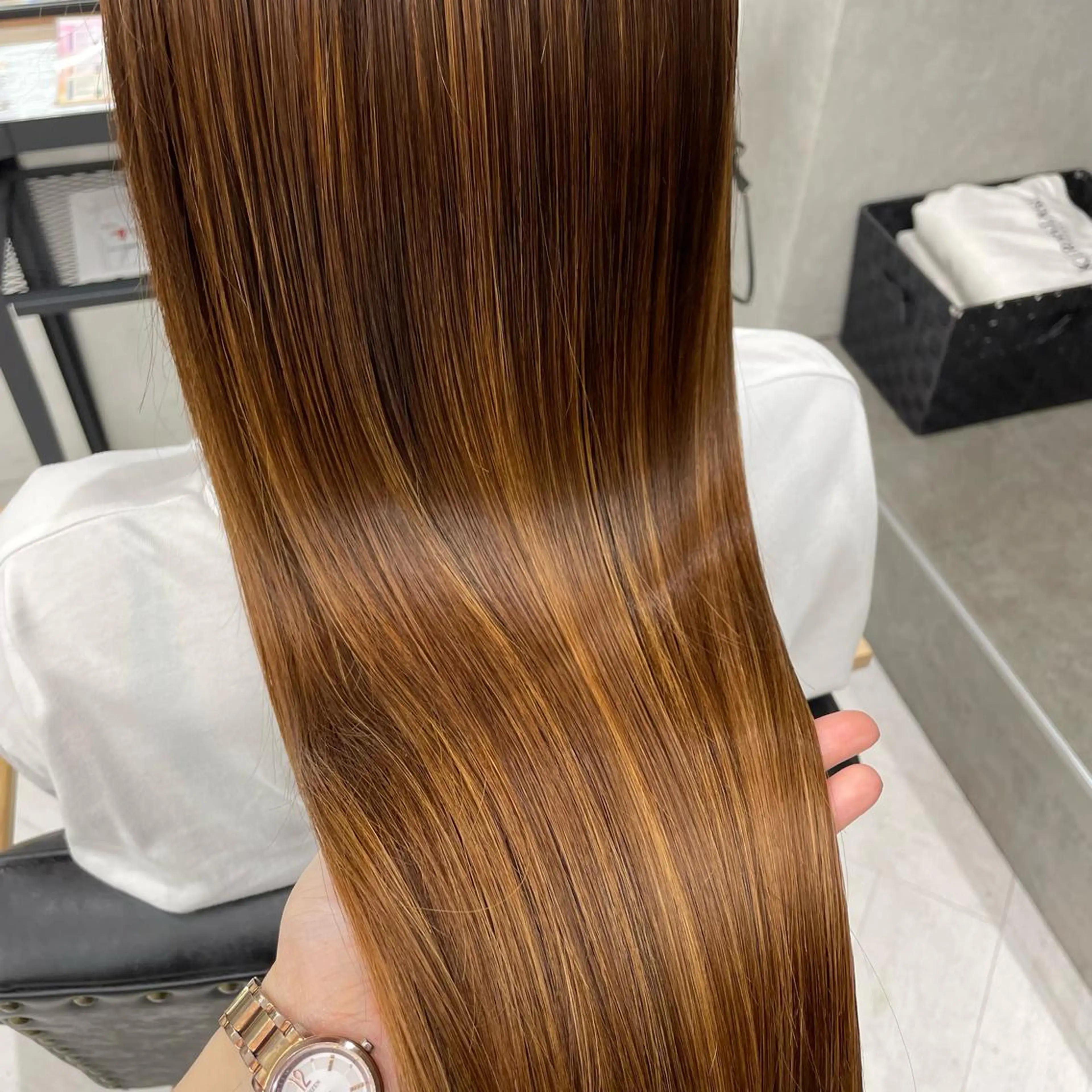 ミディアム カラー パーマ ヘアアレンジ メンズ キッズ ネイル マツエク・マツパ アイブロウ mona/ ストレートスタイル✨のヘアスタイル