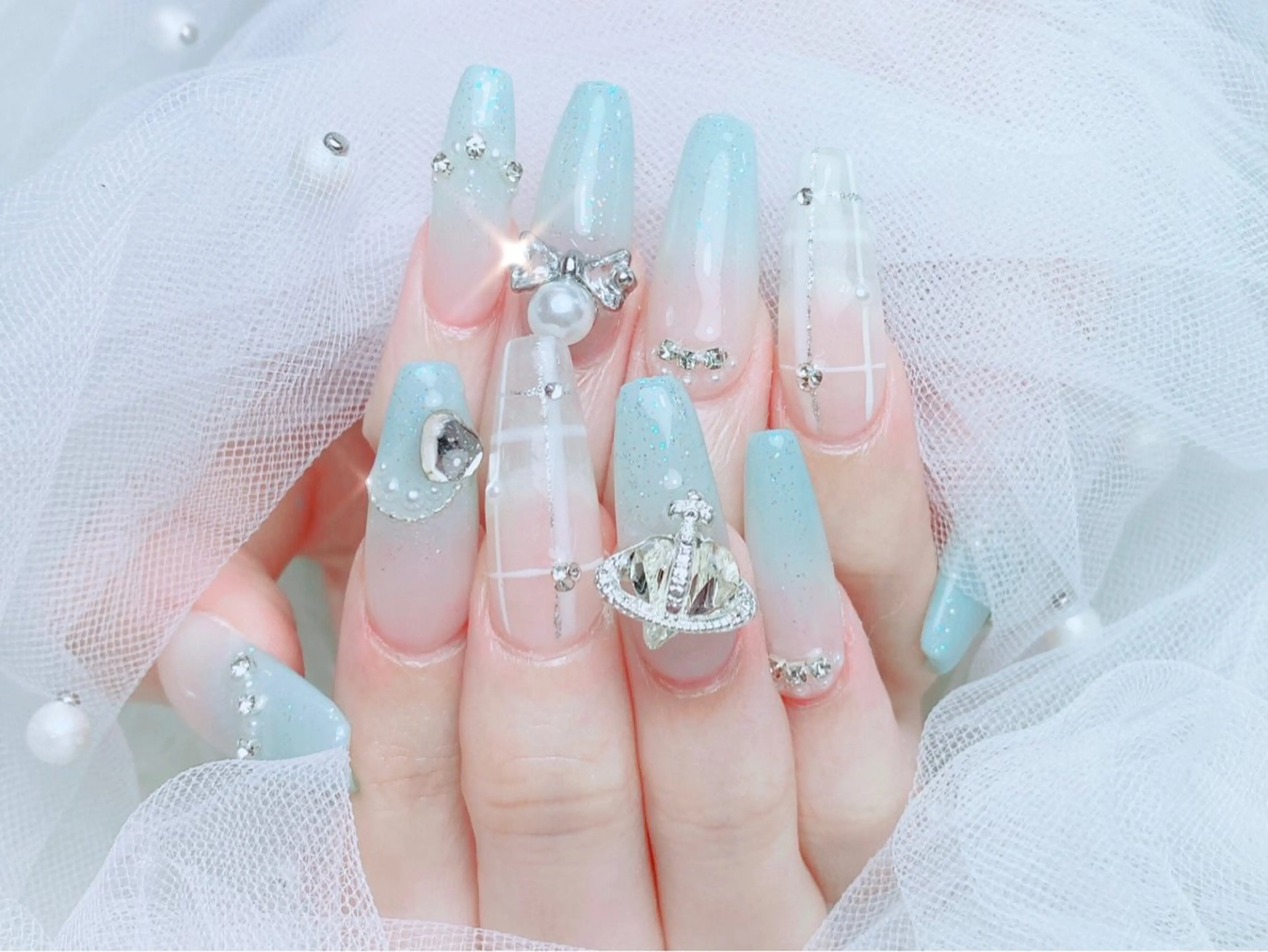 ネイル オーロラネイル チークネイル 長さ出し フットネイル フレンチネイル ハンドネイル ハンドケア NaNa nailのネイルデザイン