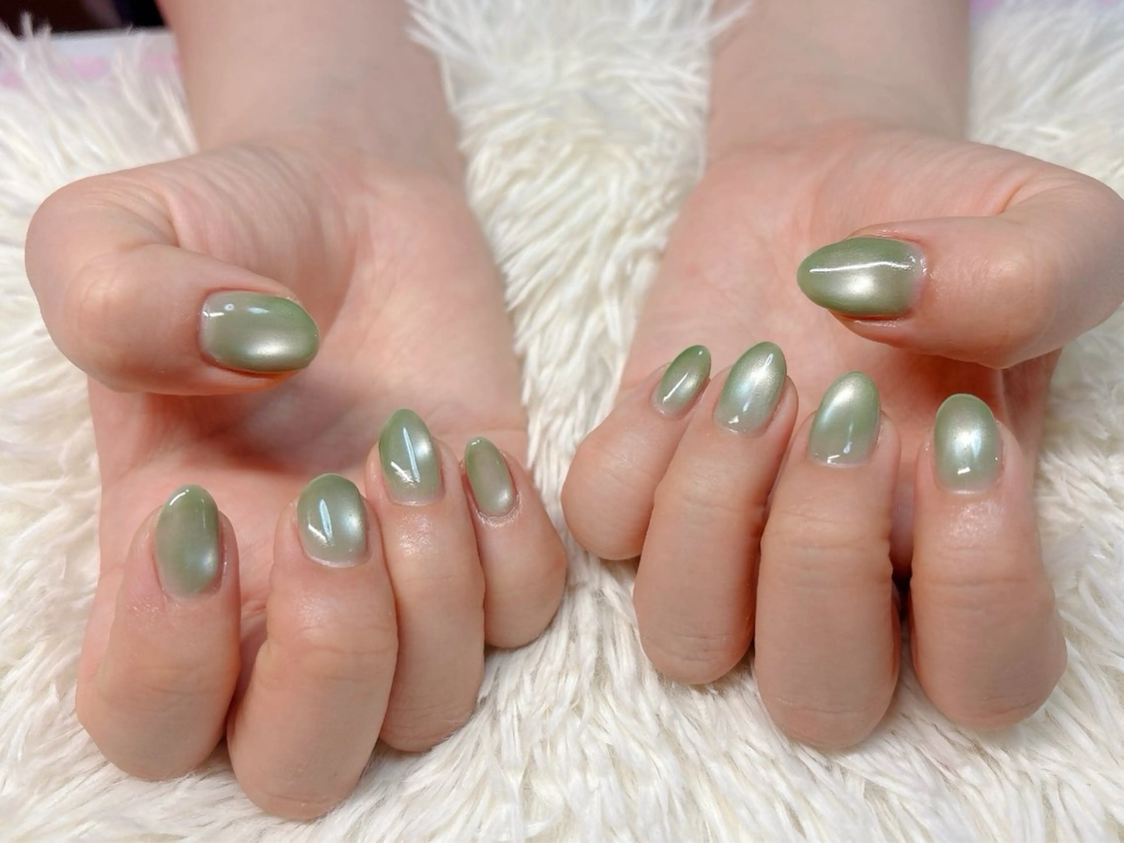 ネイル ハンドネイル パッチリオメメ Lianaのネイルデザイン