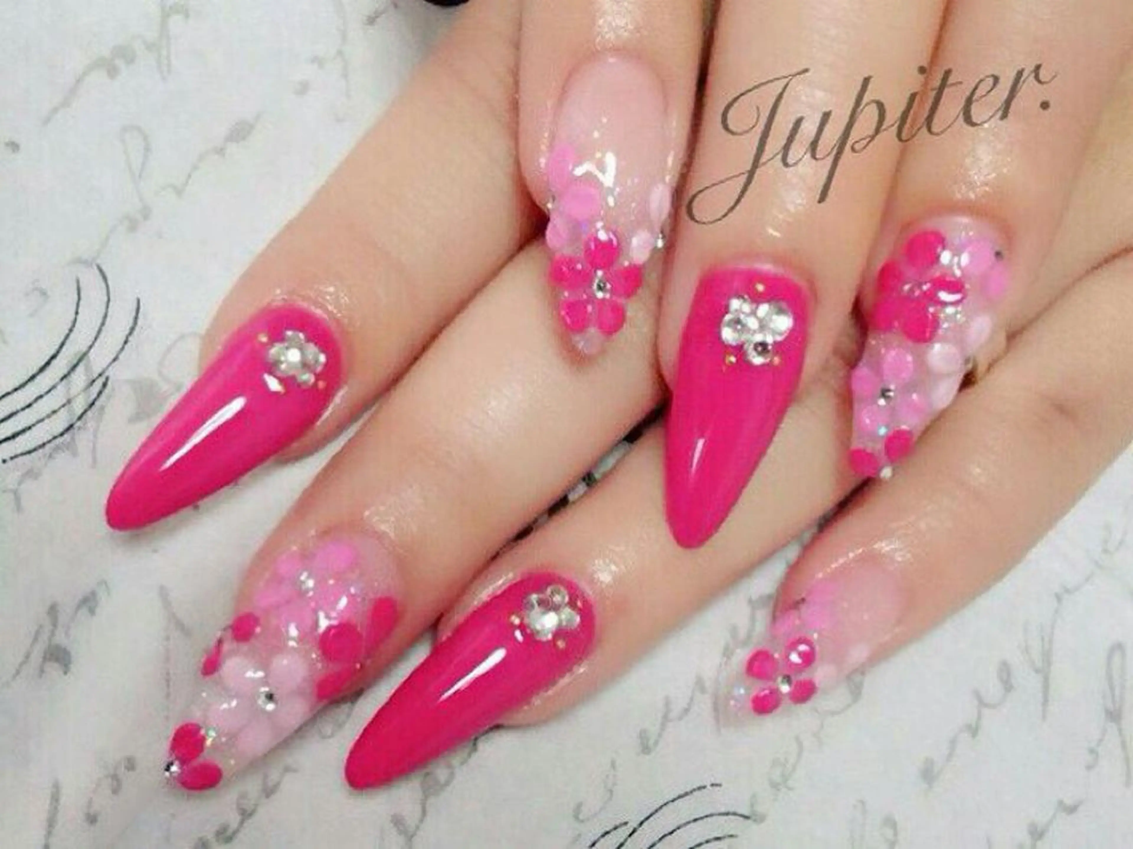 ネイル フラワーネイル ピンク 春ネイル PrivateSalon Jupiter所属・Jupiter .のネイルデザイン