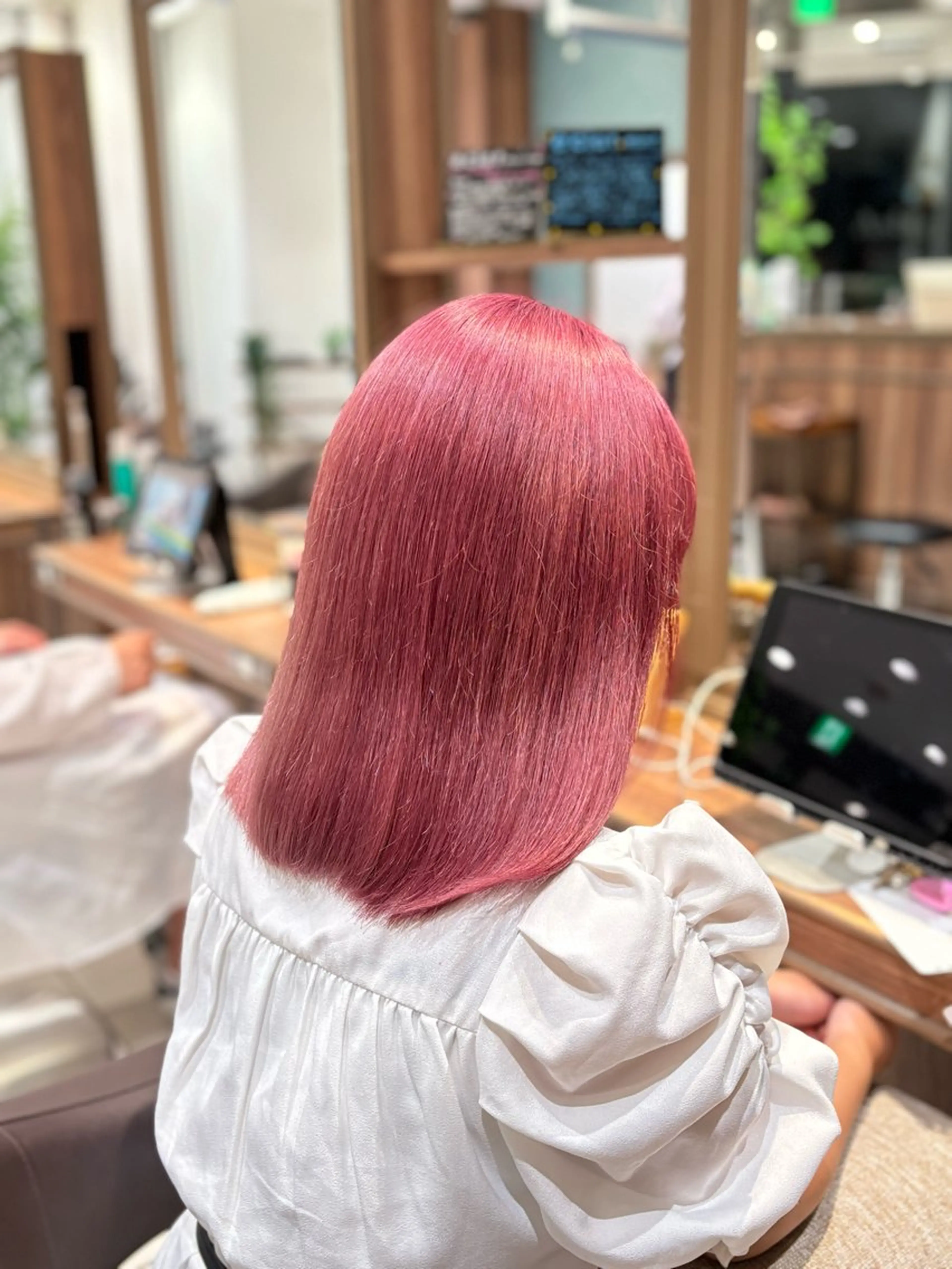 ミディアム カラー ピンクカラー ゆるふわパーマ🌸/ ハイトーン/あゆみのヘアスタイル