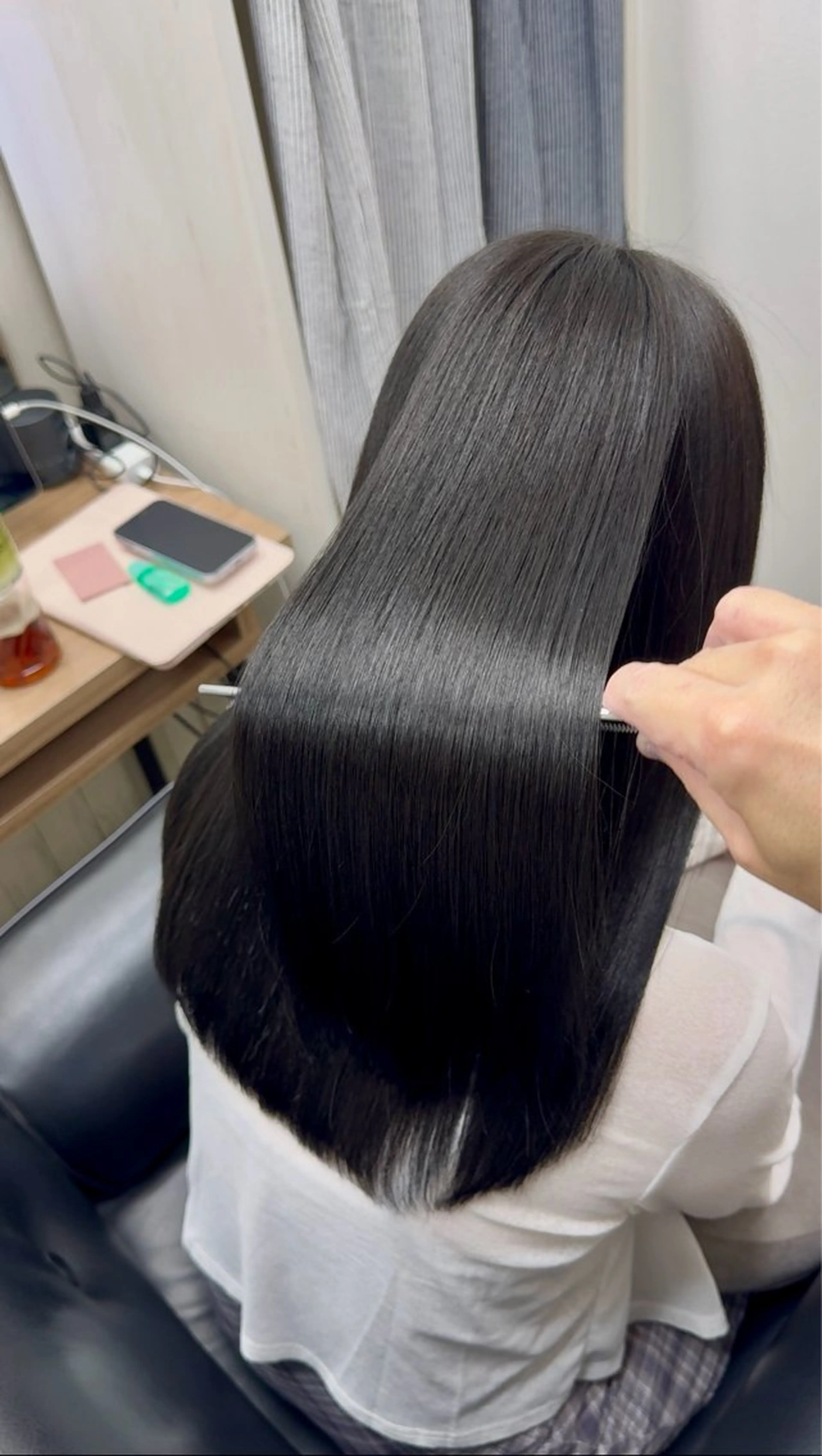 ロング カラー アディクシーカラー イルミナカラー クオルシアカラー 髪質改善 韓国風ヘア 艶髪改善師/高橋潤 /レイヤーカットのヘアスタイル