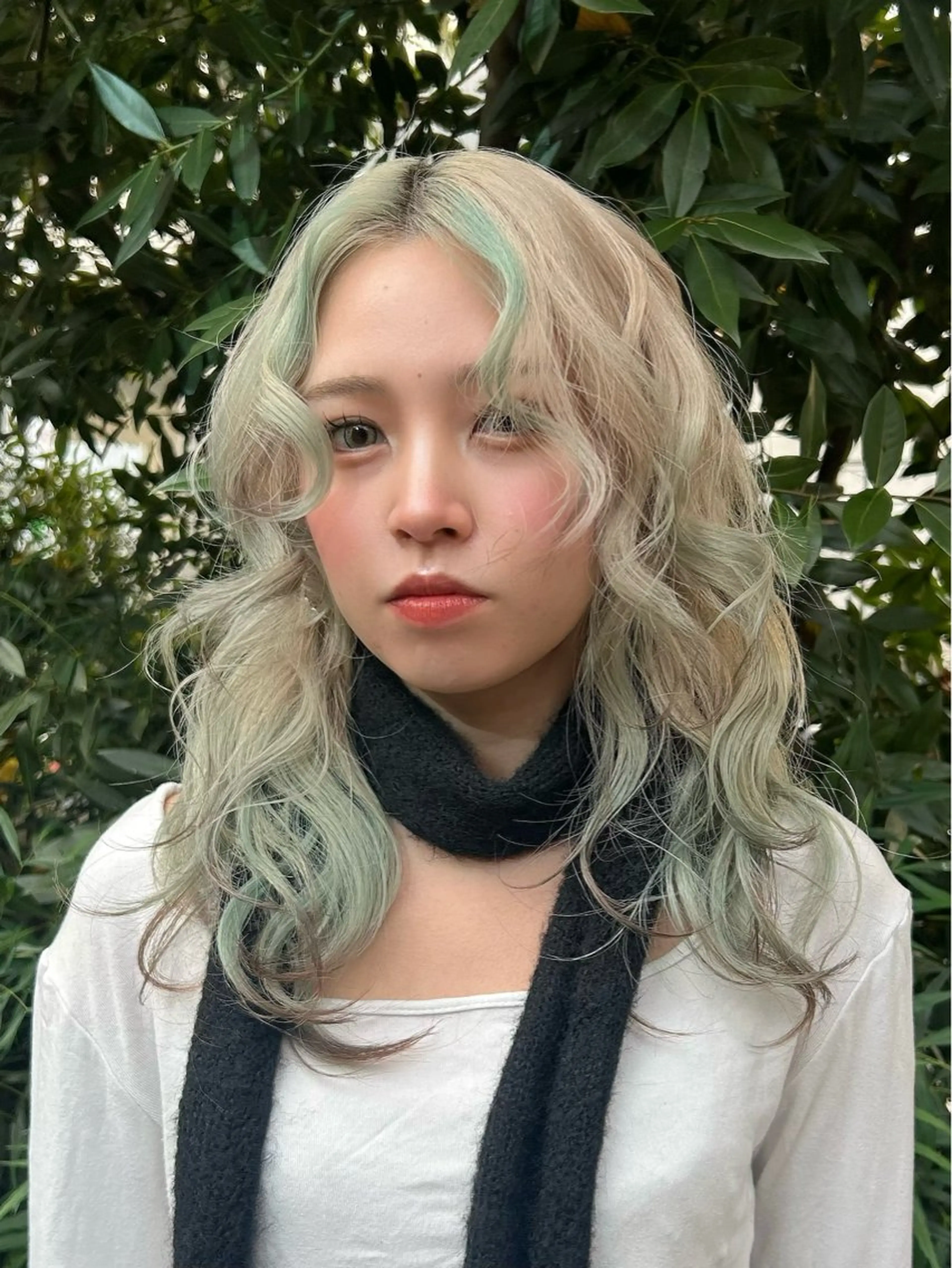 【🎨デザインカラー🎨】ブリーチ+カラー+デザインの組み合わせメニュー🪽再来のお客様用❤️🔥ケア剤付き✨️の写真