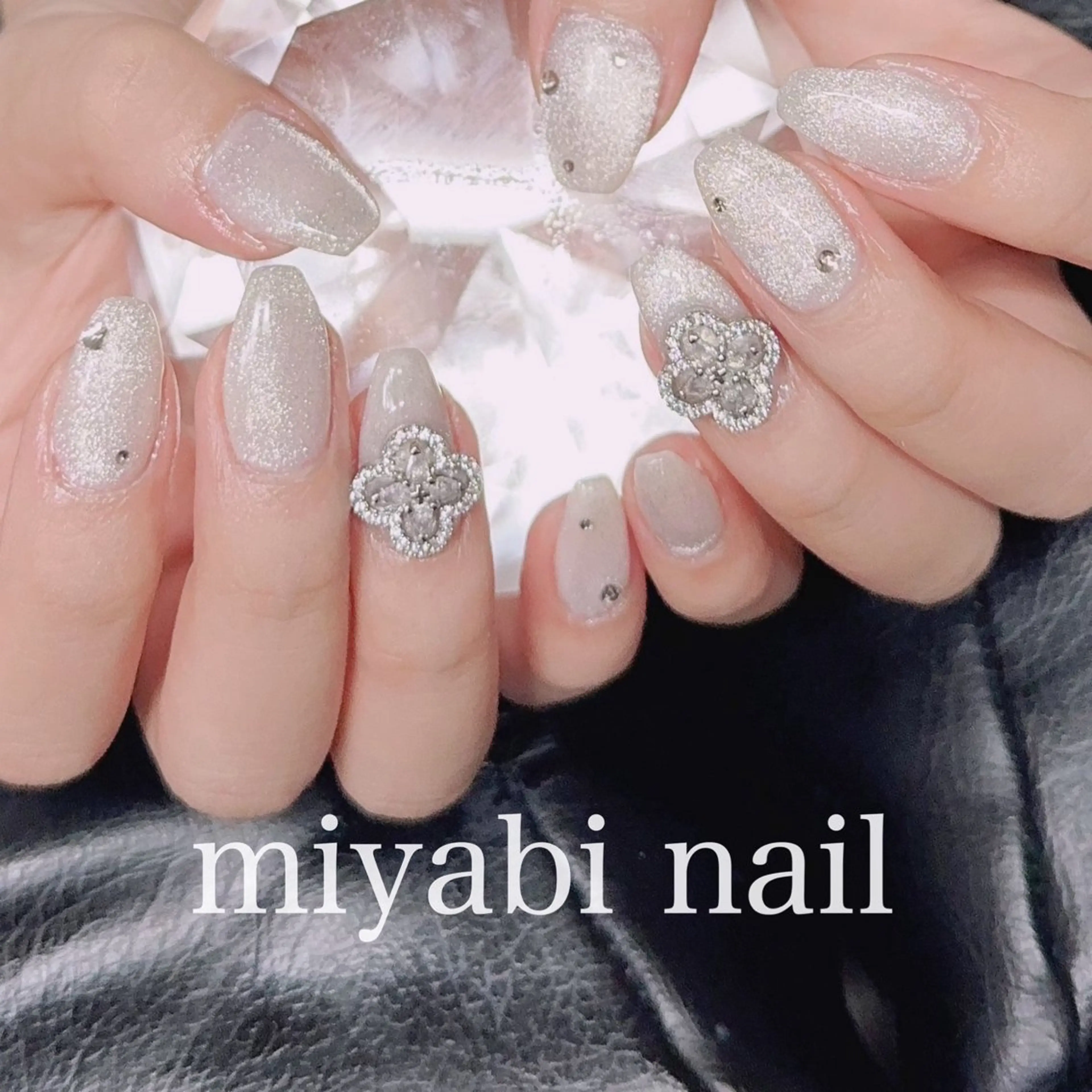 ネイル キラキラネイル マグネットネイル 持ち込み ストーンネイル 夏ネイル miyabi nail 桂川駅近くのネイルデザイン