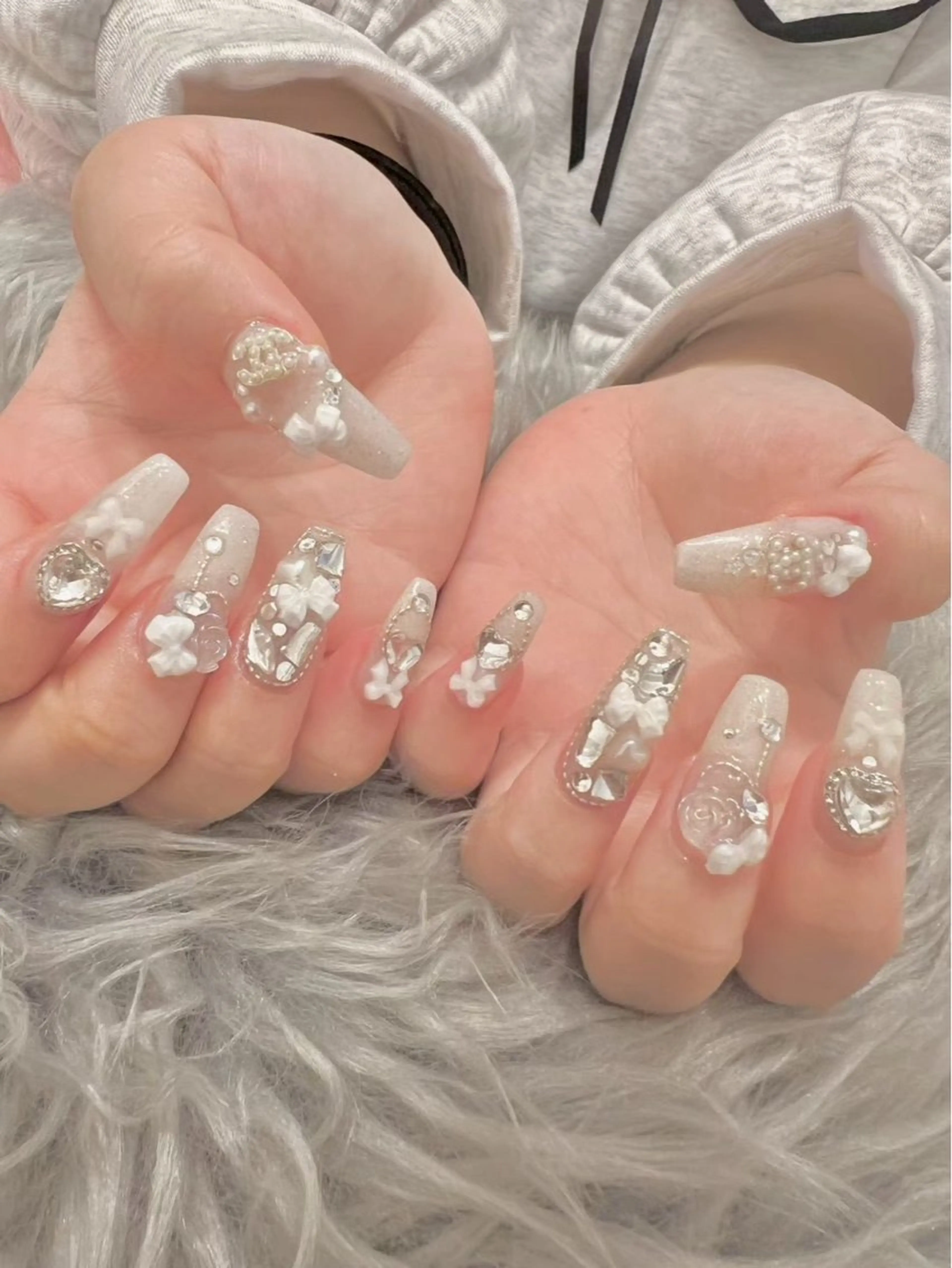 ロング ロング ハンドネイル ai .のネイルデザイン