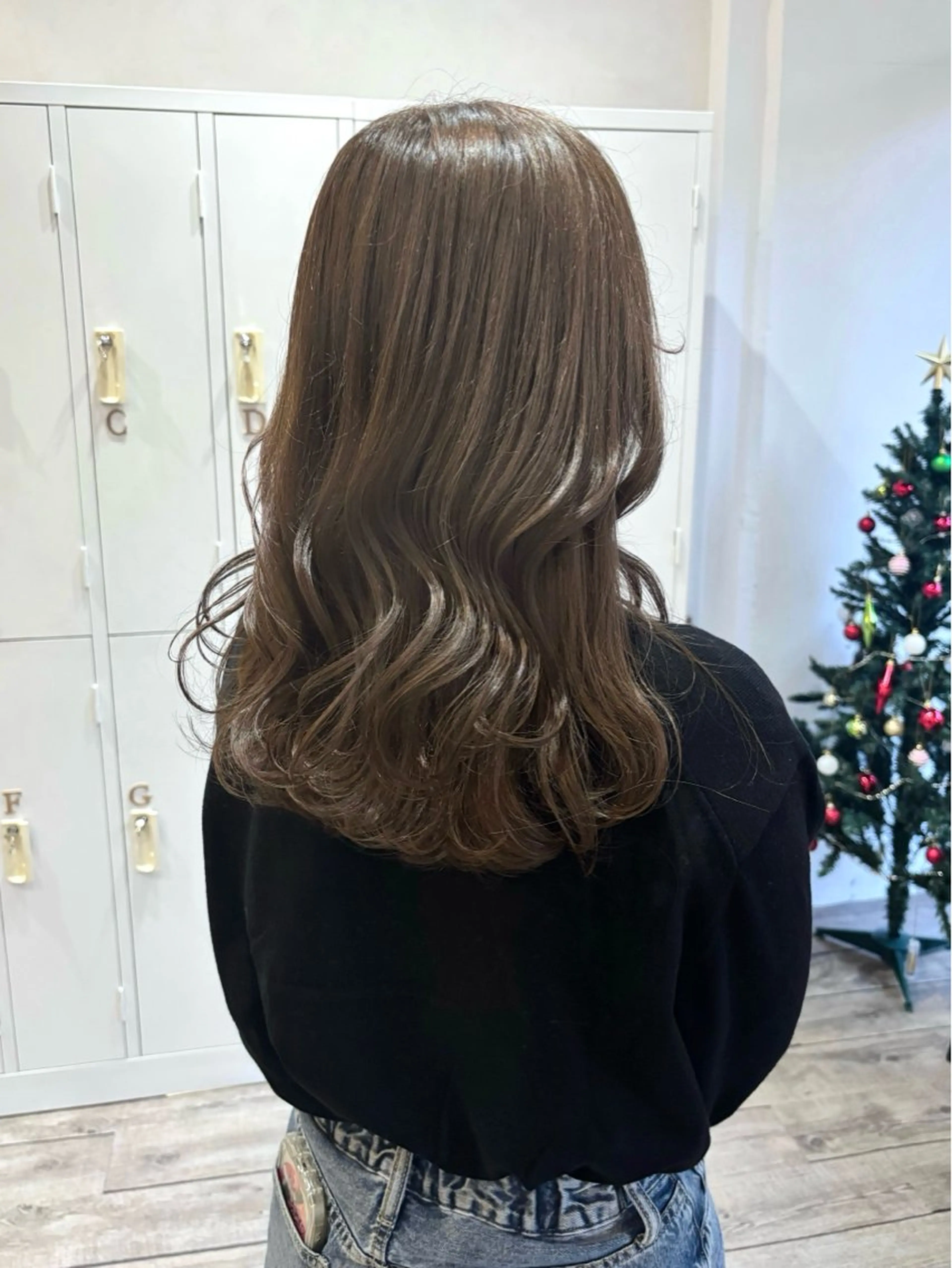 セミロング カラー ブリーチ ダブルカラー グレージュ ブリーチなしカラー ⌇ROMEO京橋店⌇ 鎌谷明星🪷のヘアスタイル