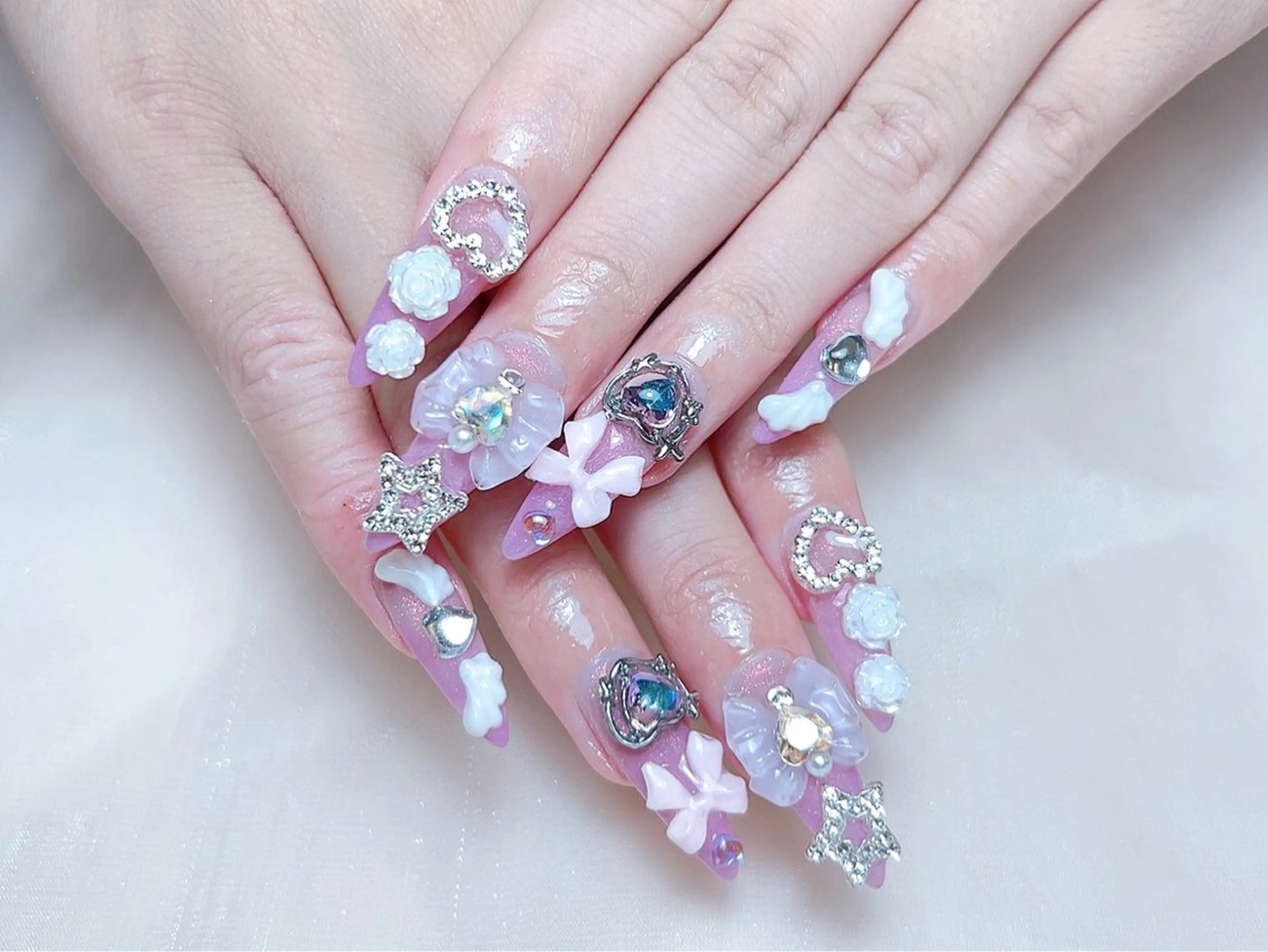 ネイル ハンドネイル 🎀Ｍ nails✨ ビューティーのネイルデザイン