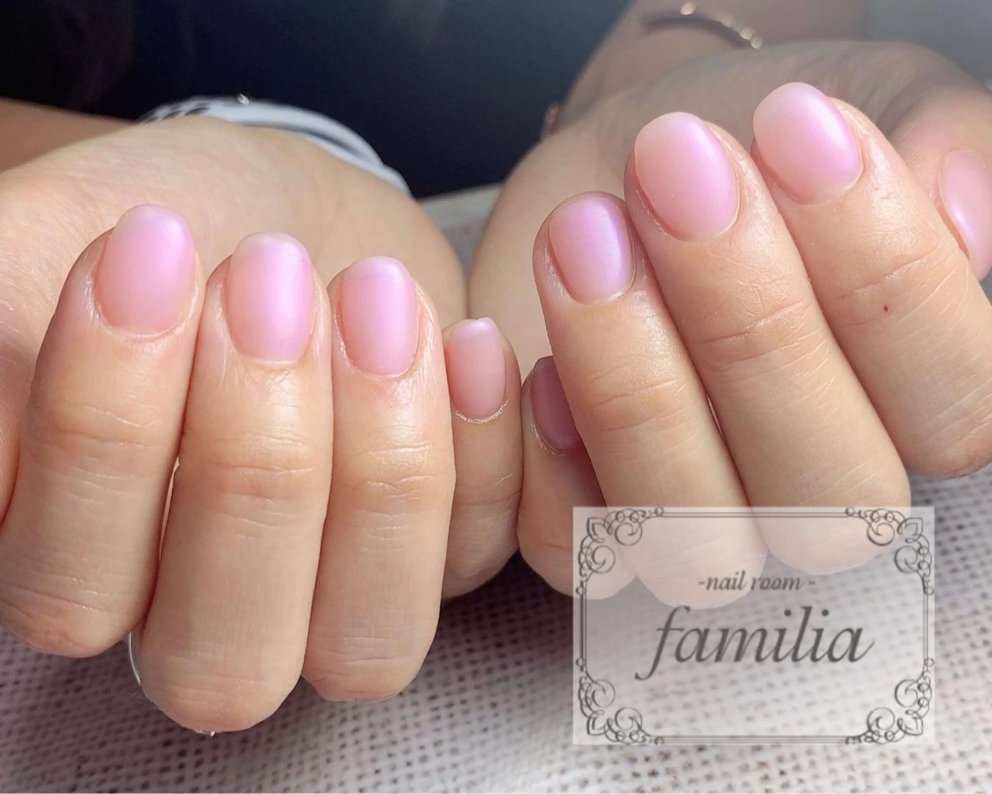 ネイル ハンドネイル -nailroom- familiaのネイルデザイン