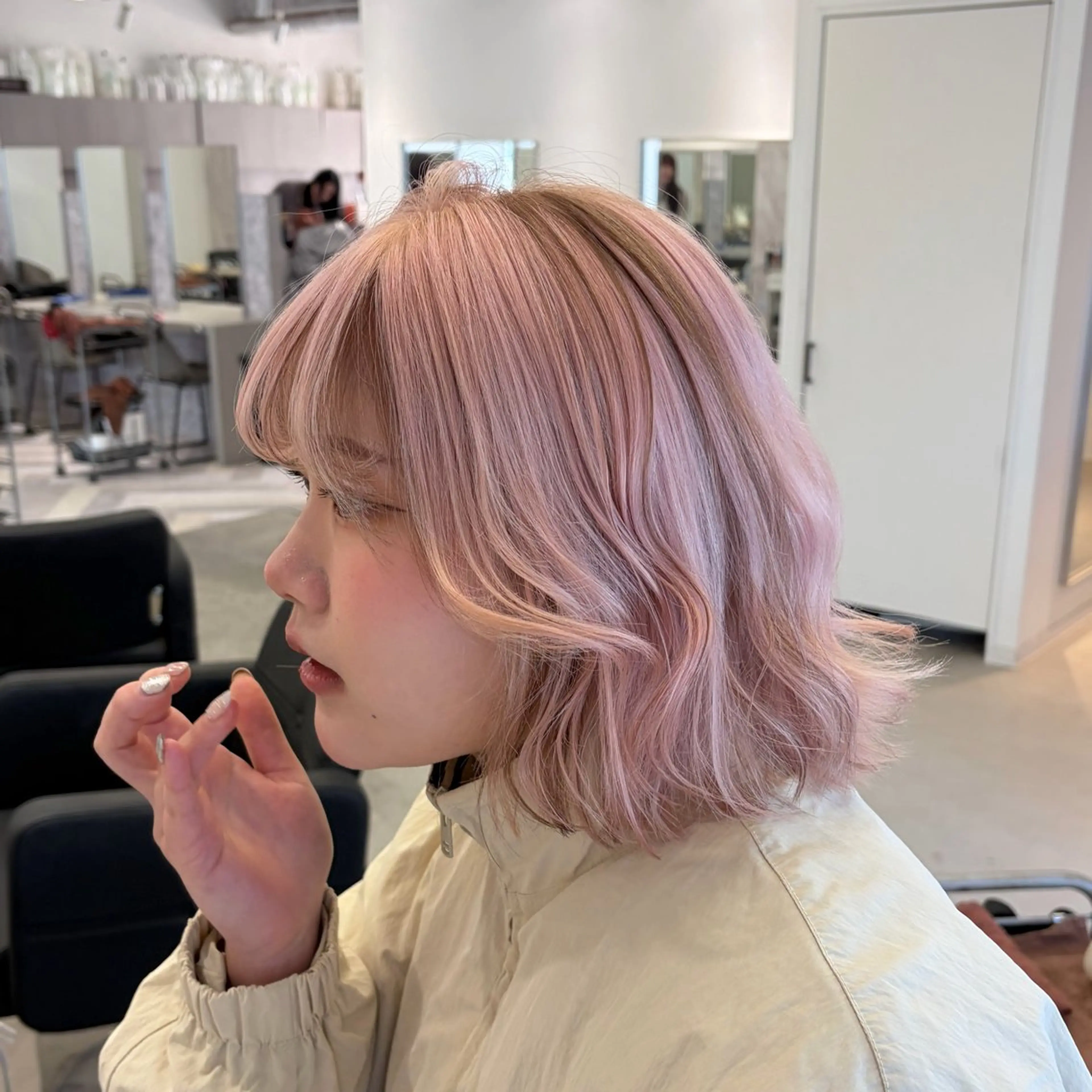 ショート カラー ヘアカラー トリートメント EIGHT ／SHU🩶のヘアスタイル