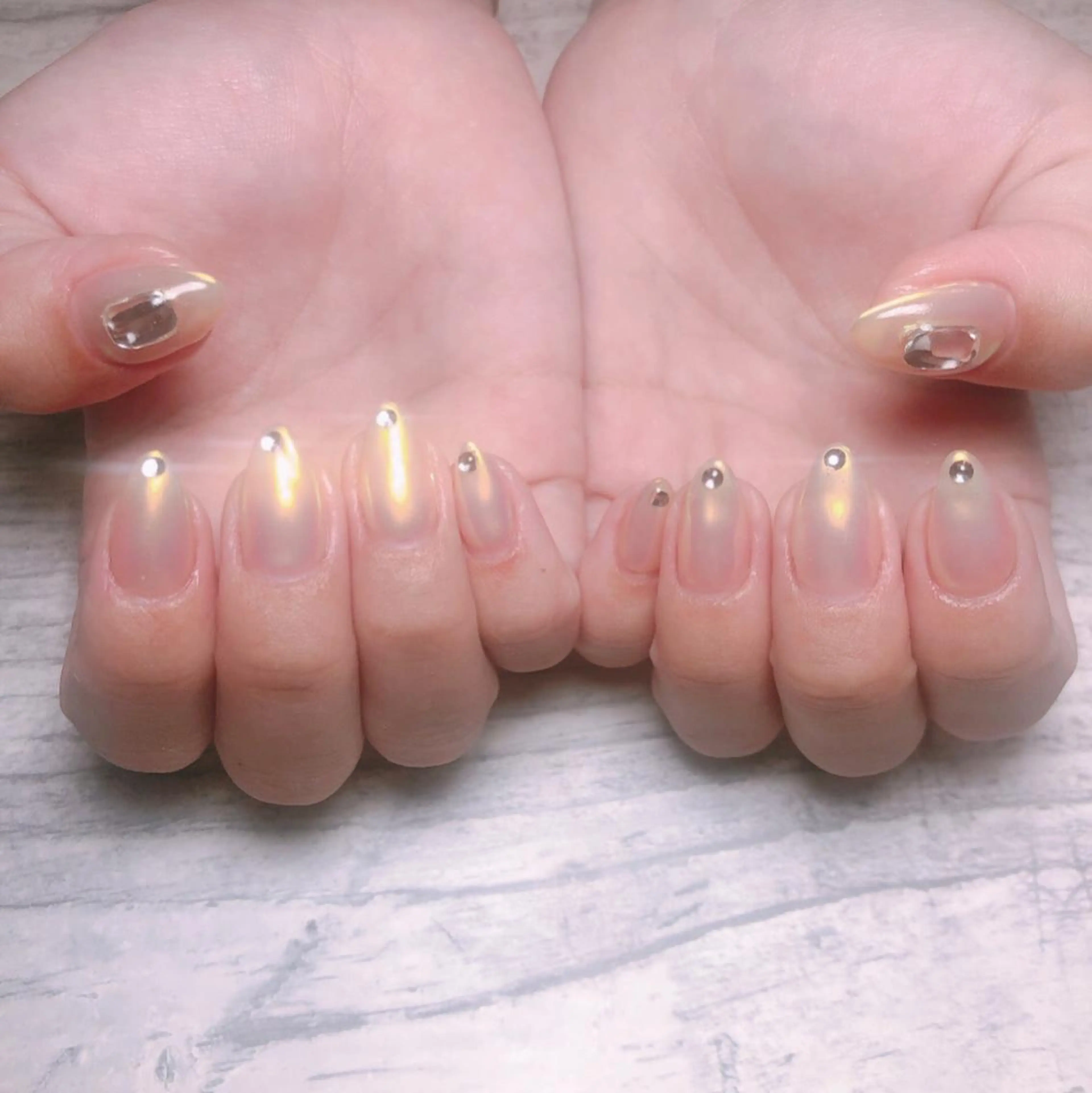 ネイル ストーンネイル DollyGirl KYOKOのネイルデザイン