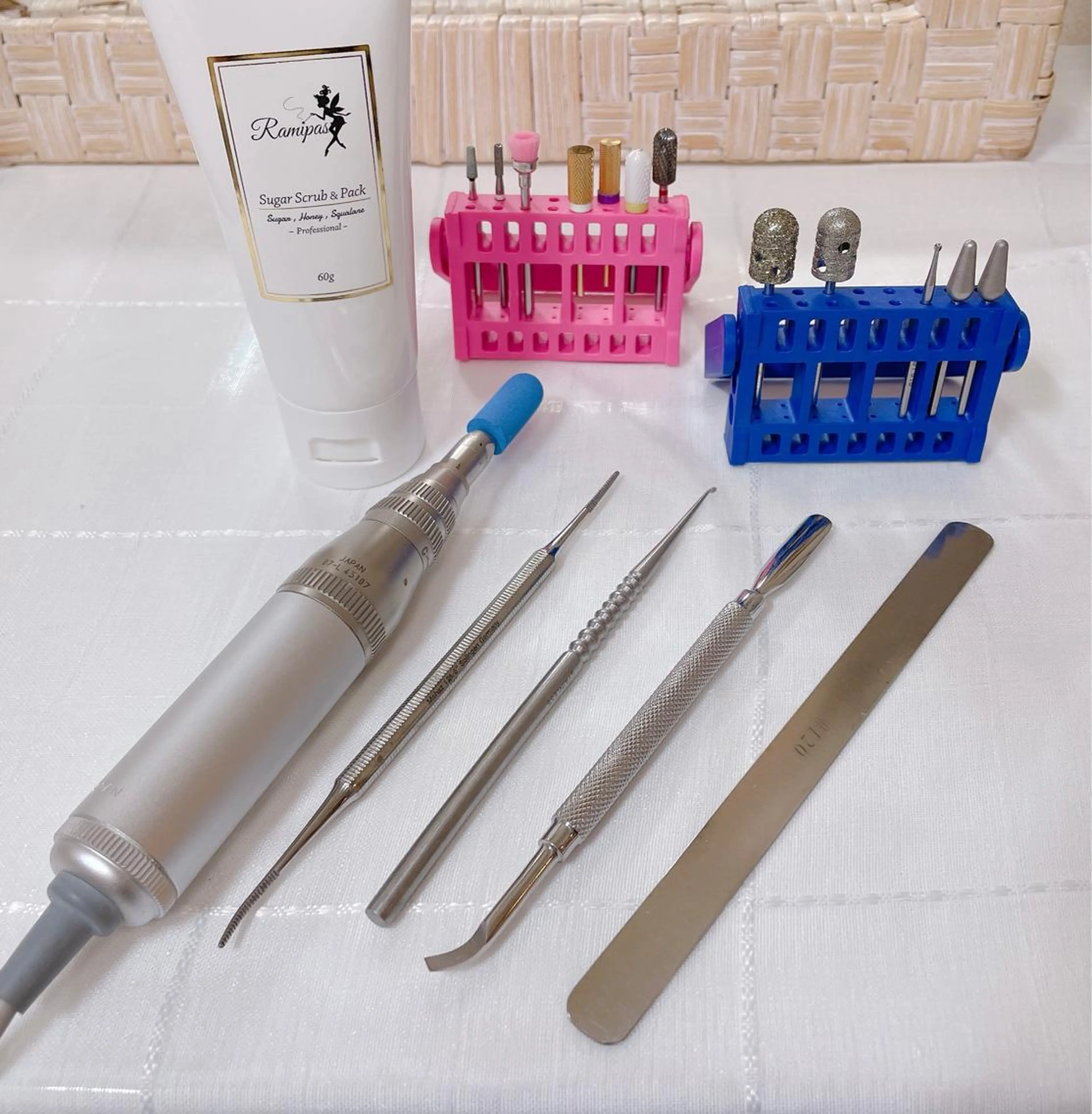 ネイル フットネイル ジェルネイル nail＆eye YUMIのマツエク・マツパデザイン