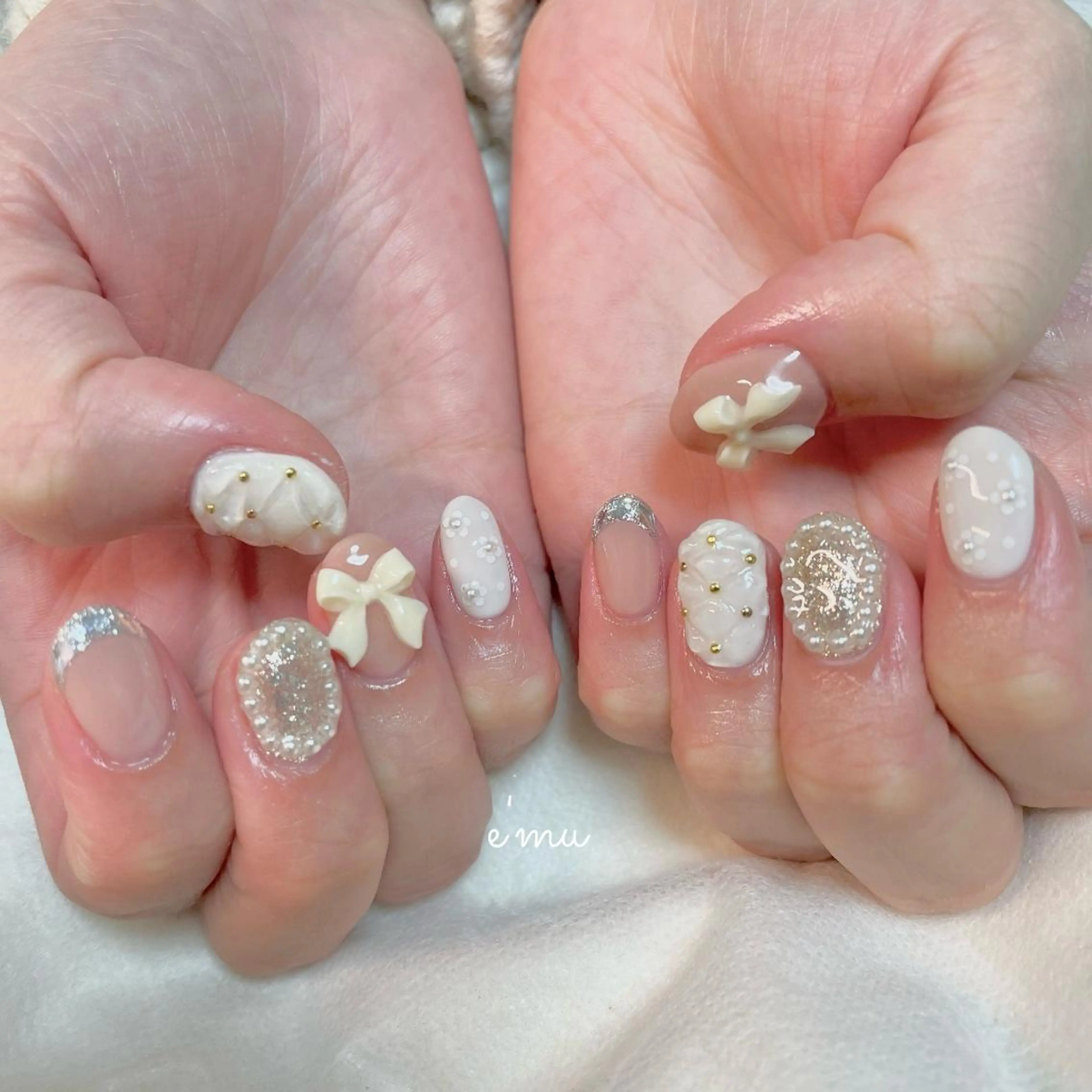 ネイル フレンチネイル ガーリー ガラスフレンチ リボン nail salon e'mu💐のネイルデザイン