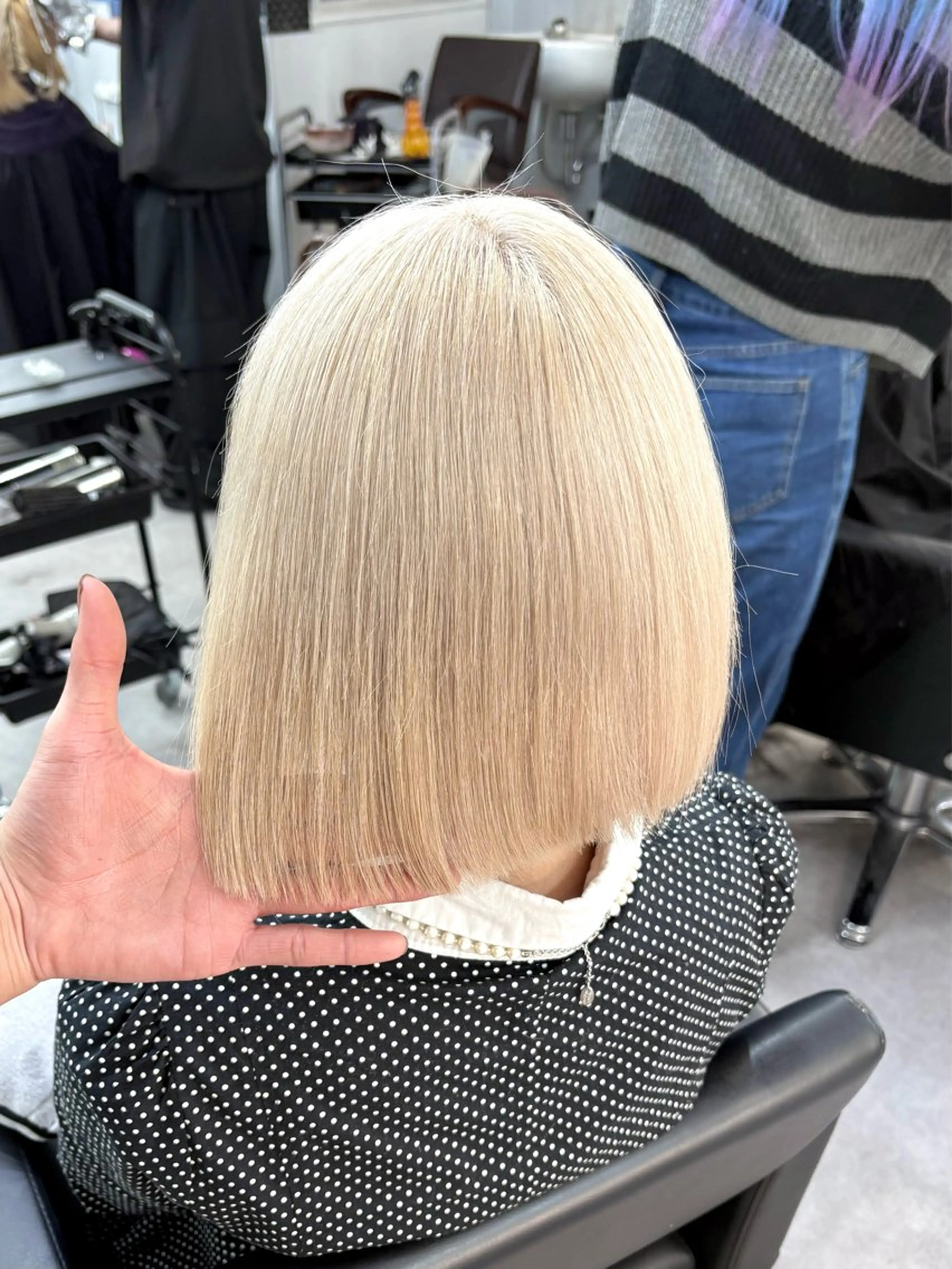 ✨最高級ケアブリーチ使用✨【抜きっぱなしブリーチ+紫シャンプー仕上げ+ケアトリートメント】の写真