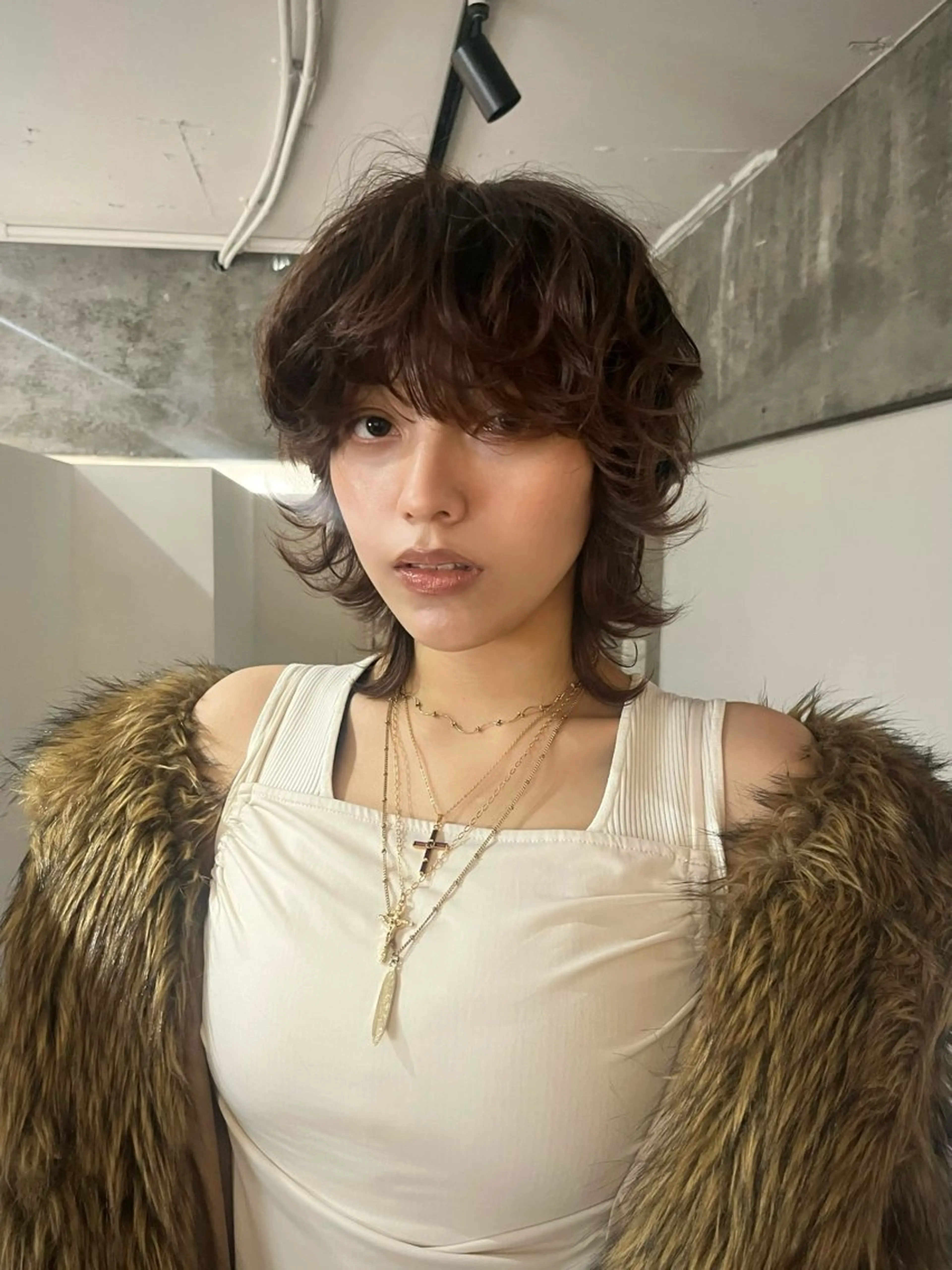 ミディアム カラー ブラウンカラー オレンジ イエローカラー ヘアカラー くすみカラー/海外 レイヤー/ ローレンのヘアスタイル