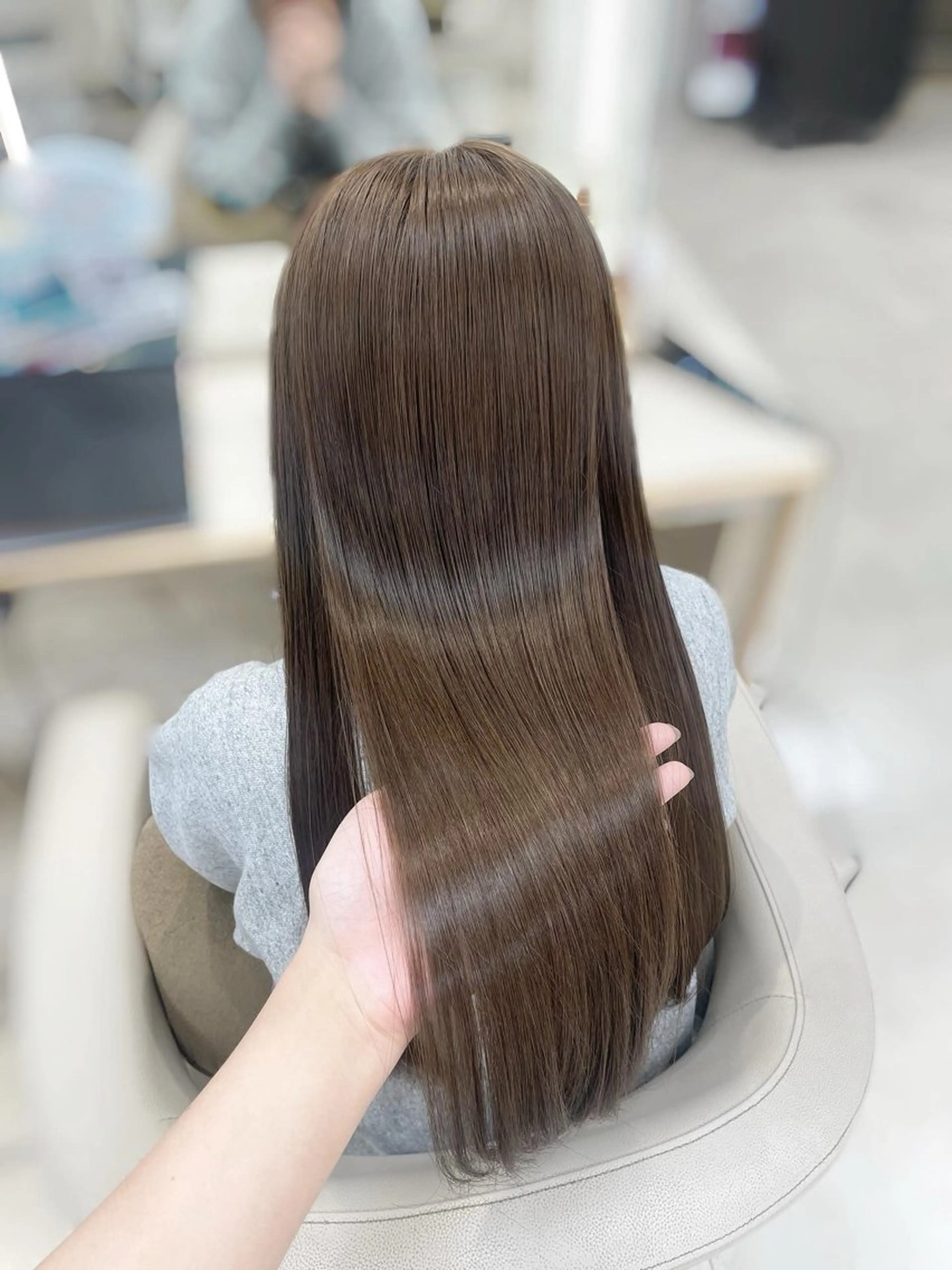 ロング カラー ヘアカラー トリートメント 透明感ベージュ🎀 レイヤー/AOのヘアスタイル