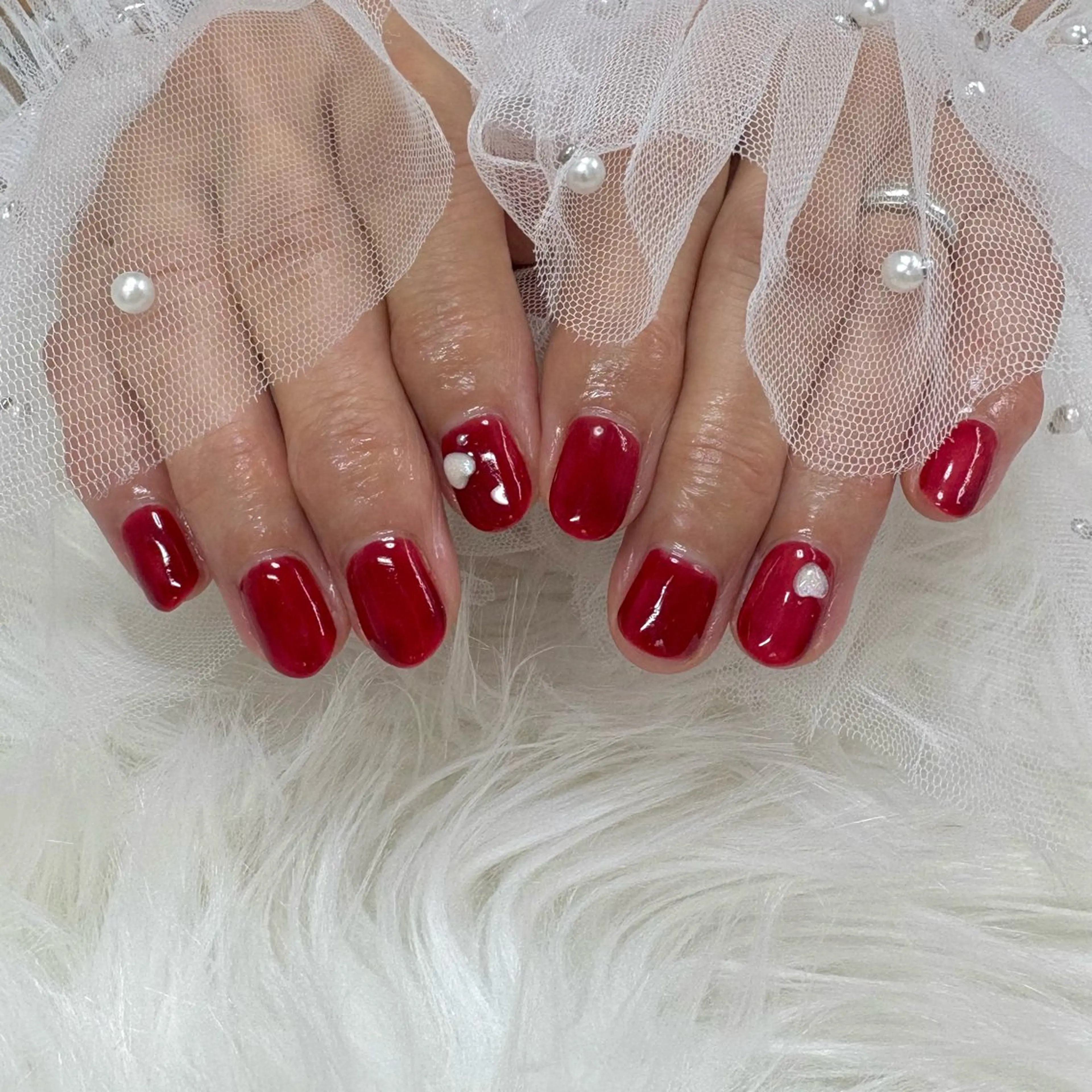 ネイル ハート ワンカラーネイル 赤色 ハンドネイル SHINE nail salonのネイルデザイン