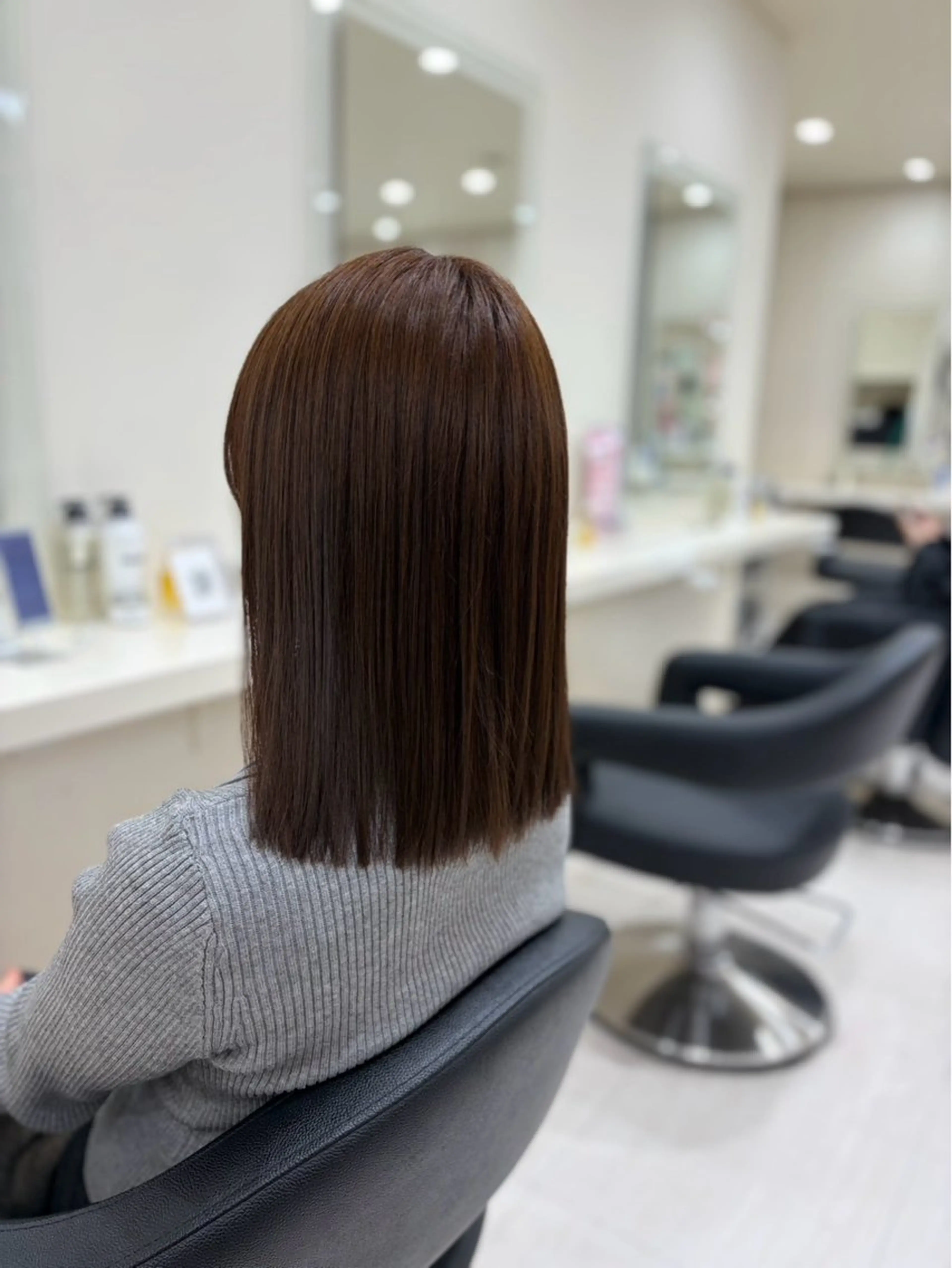 ミディアム カラー ヘアカラー トリートメント 近藤 芽依のヘアスタイル