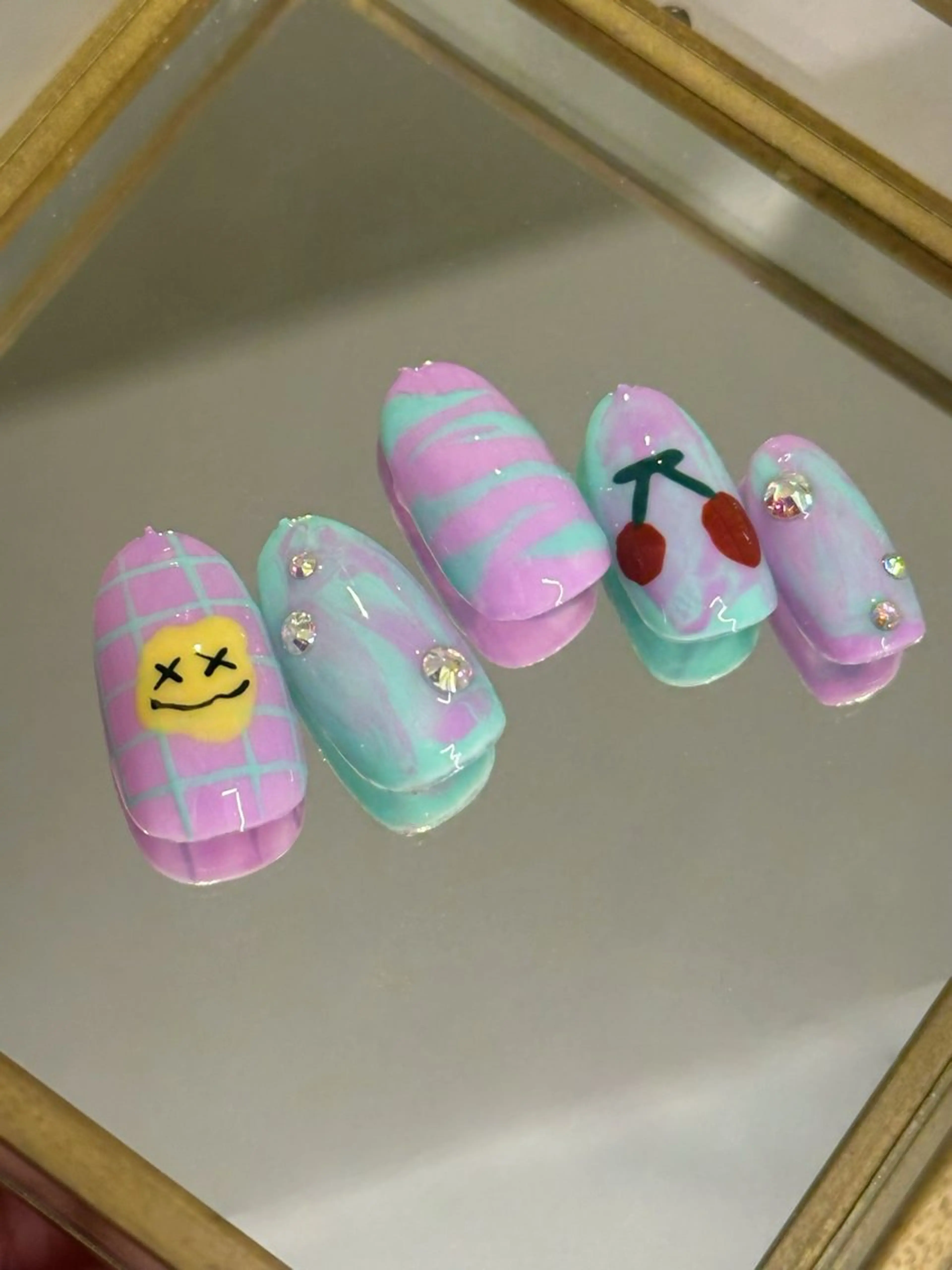 ネイル ハンドネイル 西田 花音のネイルデザイン