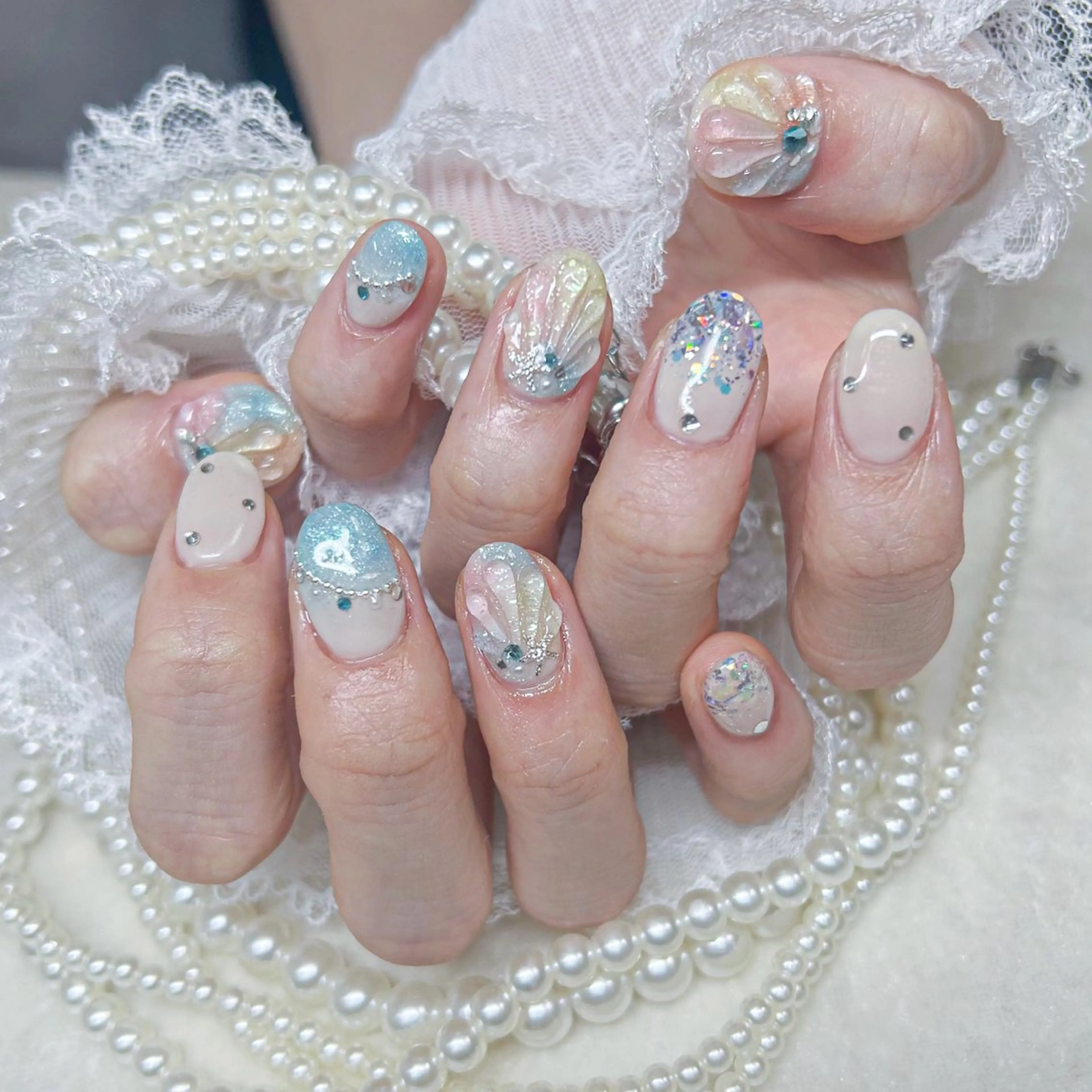 ネイル アートネイル 長さ出し フットネイル 韓国ネイル マグネットネイル ハンドネイル Minami 🍓のネイルデザイン