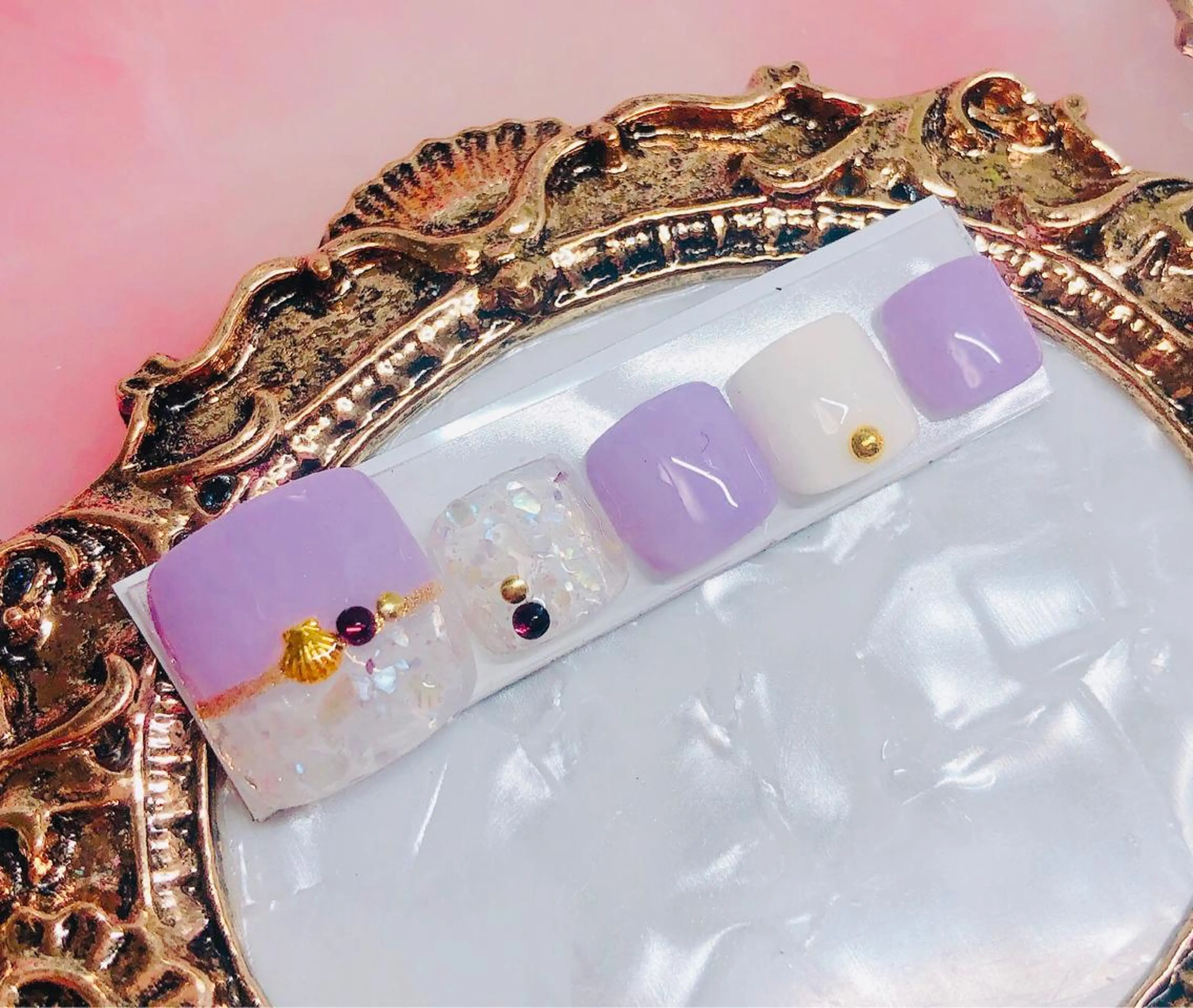 ネイル フットネイル フットネイル CROWN プライベートサロンのネイルデザイン