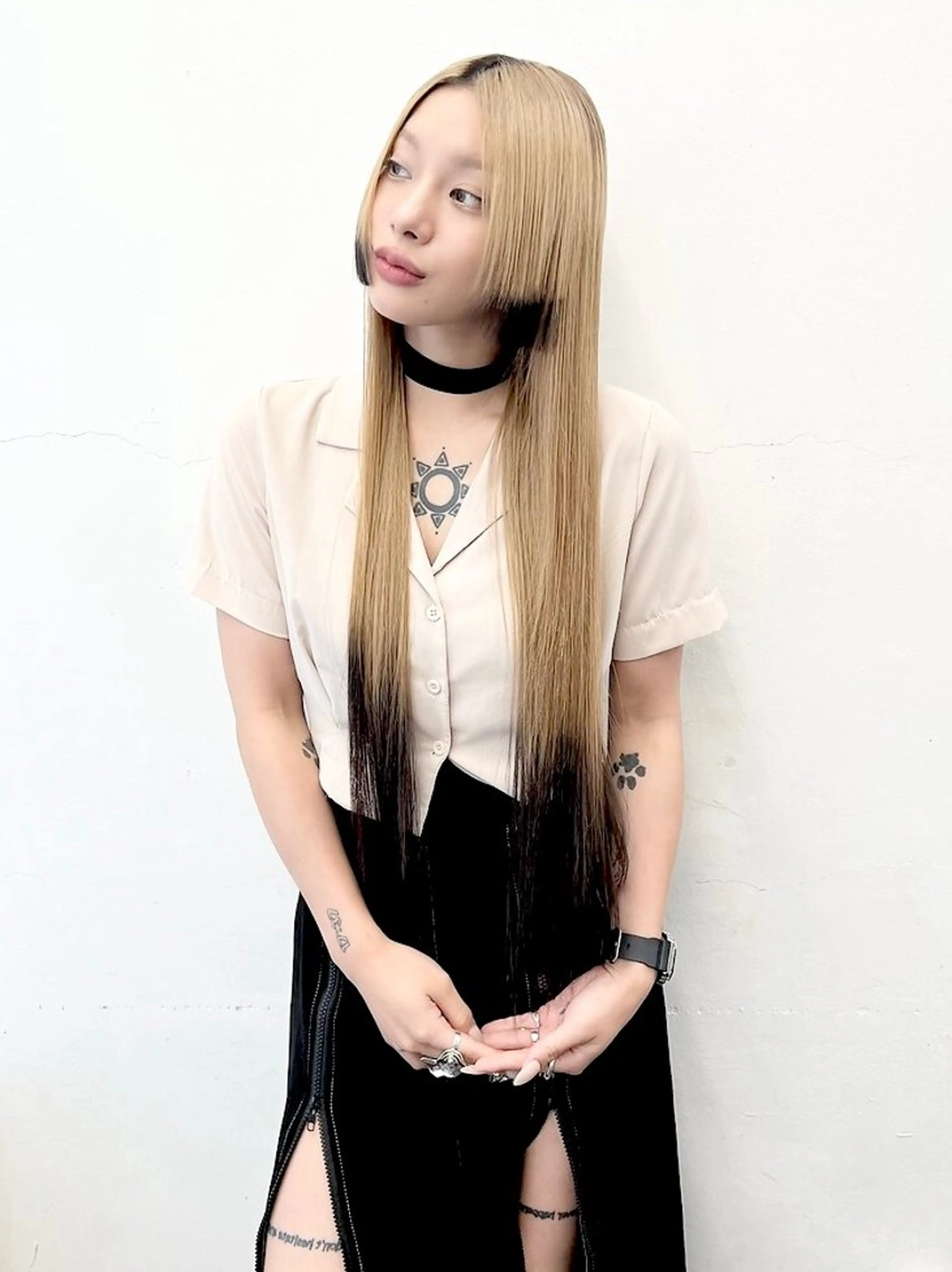 ロング カラー アッシュ ベージュカラー ブリーチ ブロンド ケアブリーチ ヘアカラー トリートメント HARU//原宿🤍 リピート率NO.1のヘアスタイル