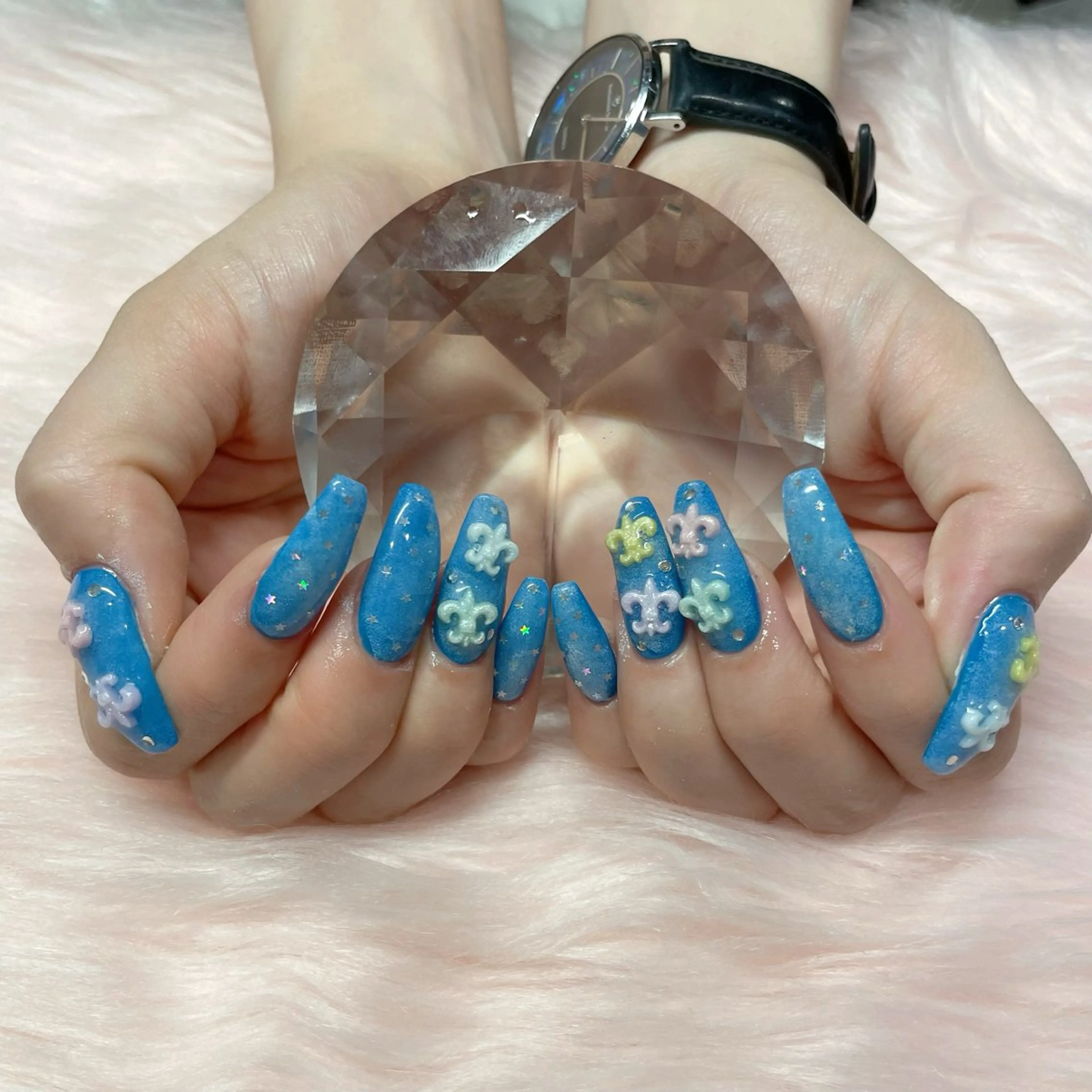 ネイル ハンドネイル リスブラン 🎀Mika🎀のネイルデザイン