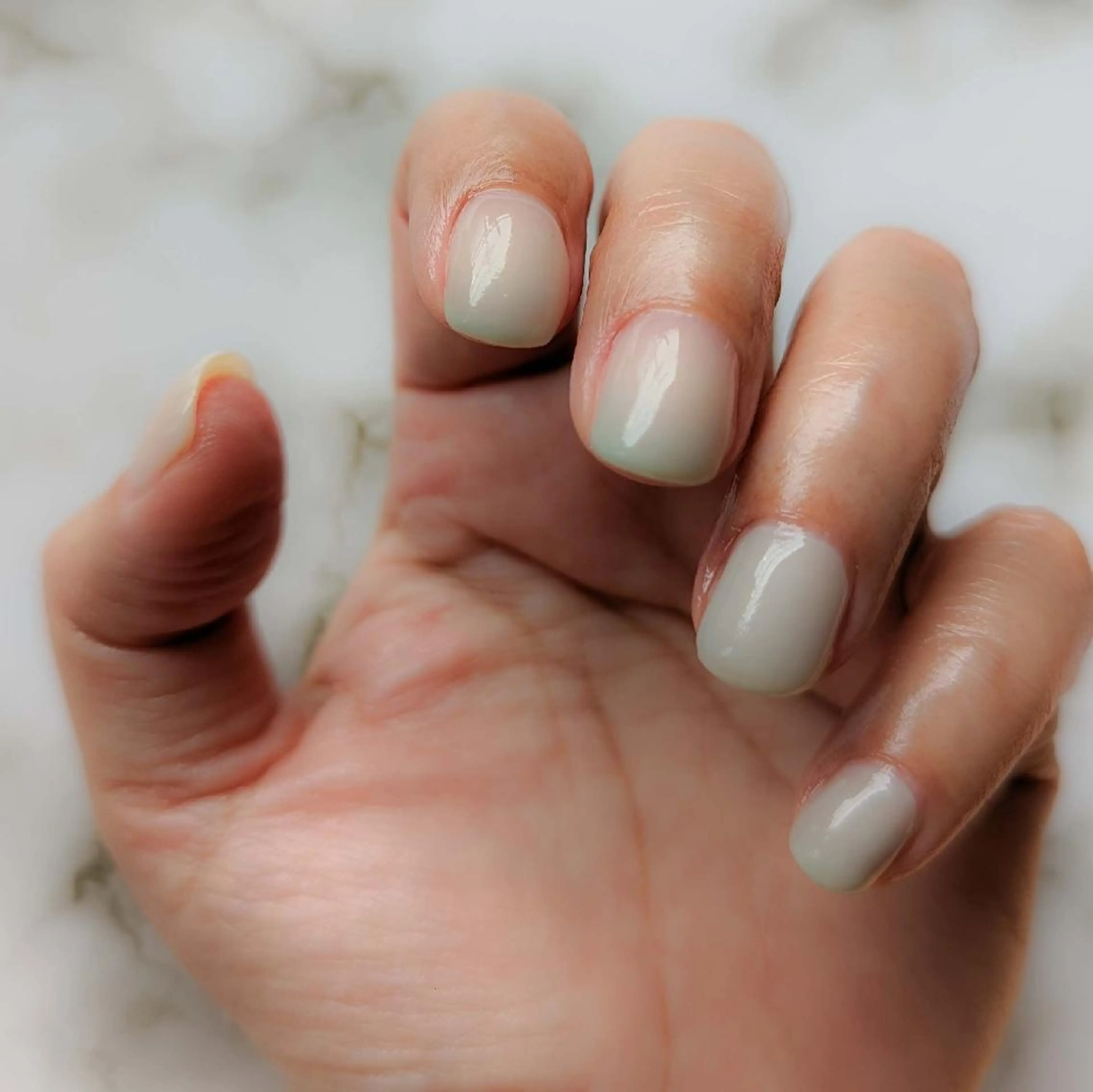 ネイル グラデーション グリーン ナリタ・ マミのネイルデザイン