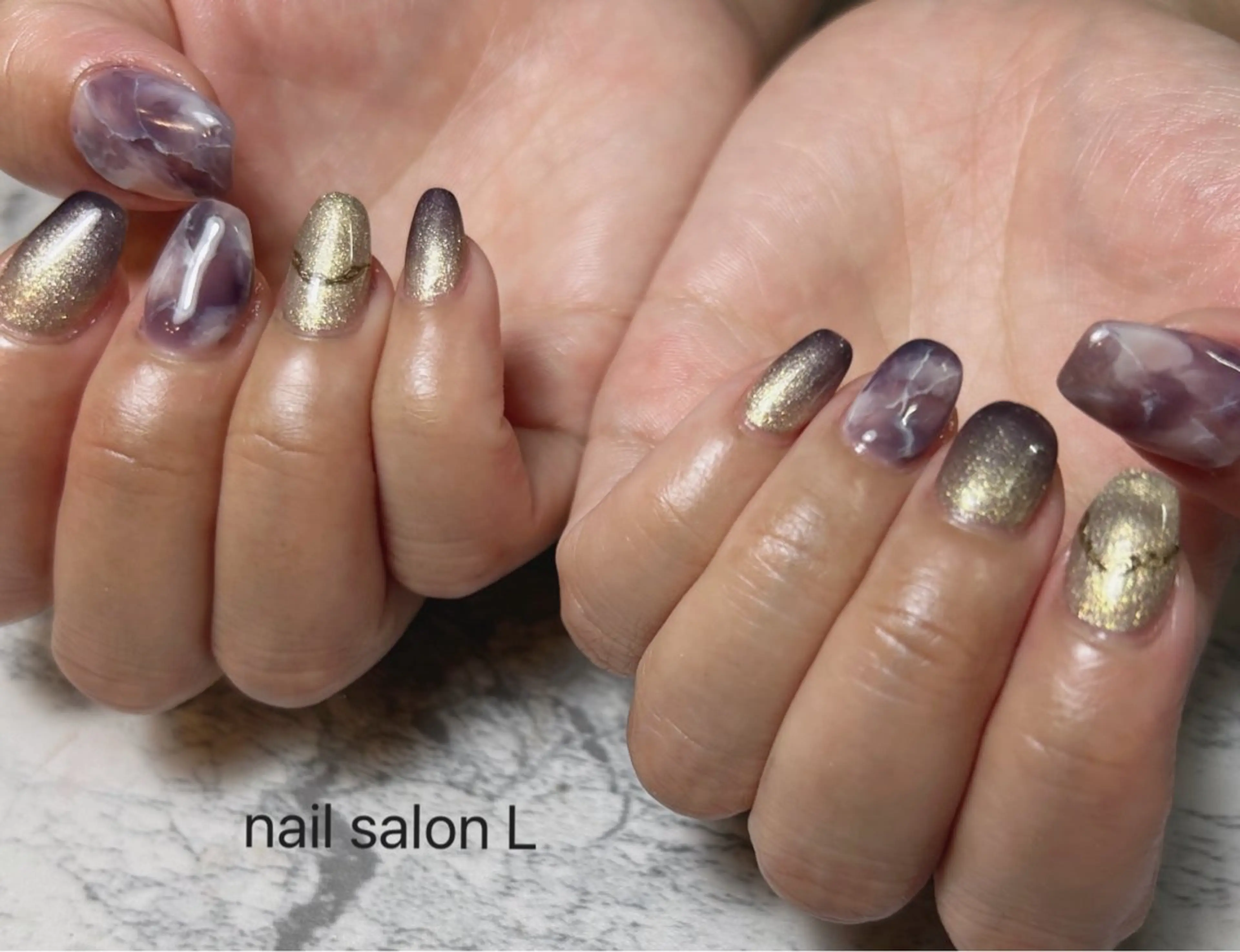 ネイル ゴールド ハンドネイル 吉川市 ネイルサロンLのネイルデザイン