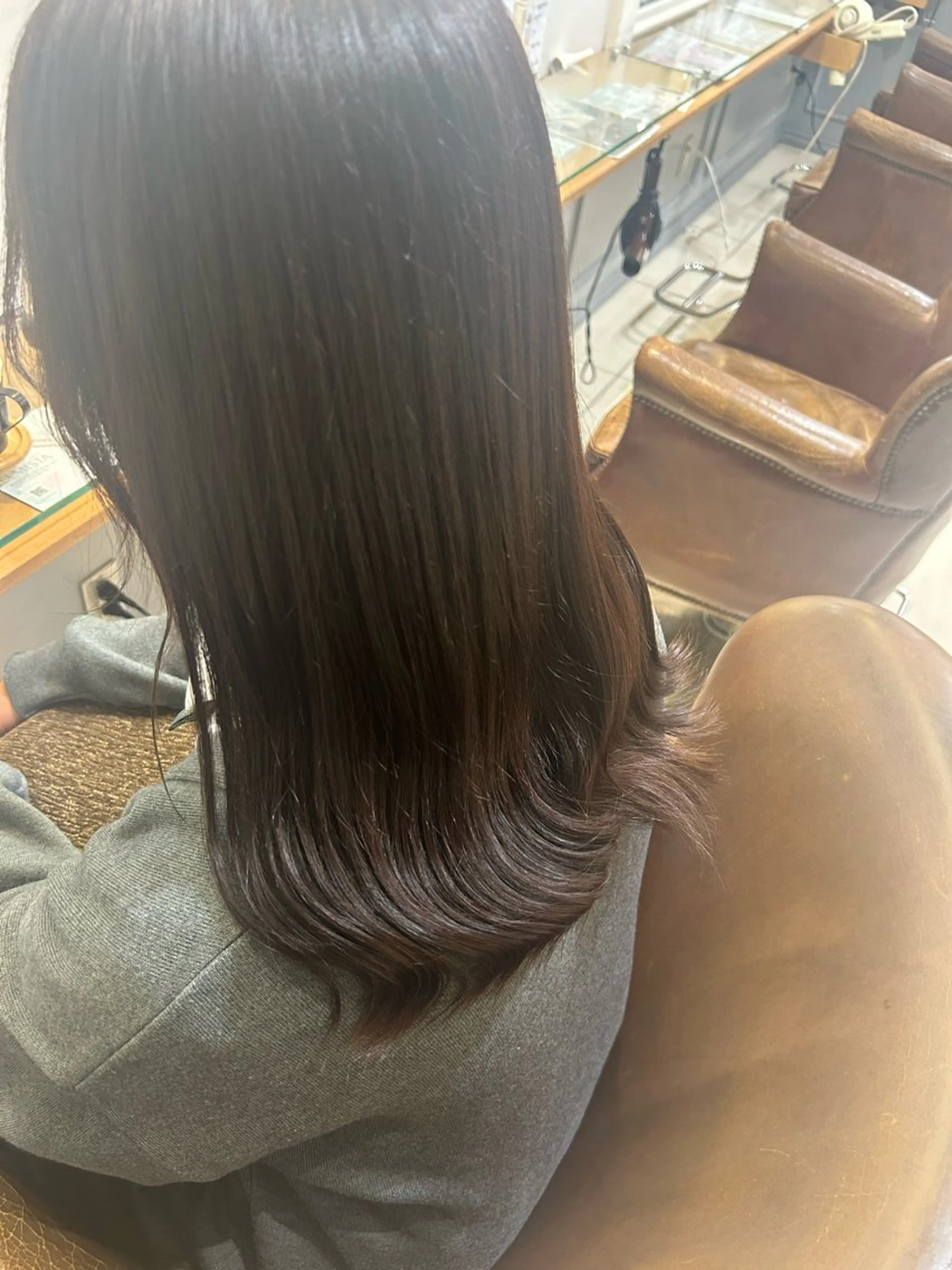 セミロング ヘアカラー 韓国ヘアー🇰🇷 MIWAのヘアスタイル