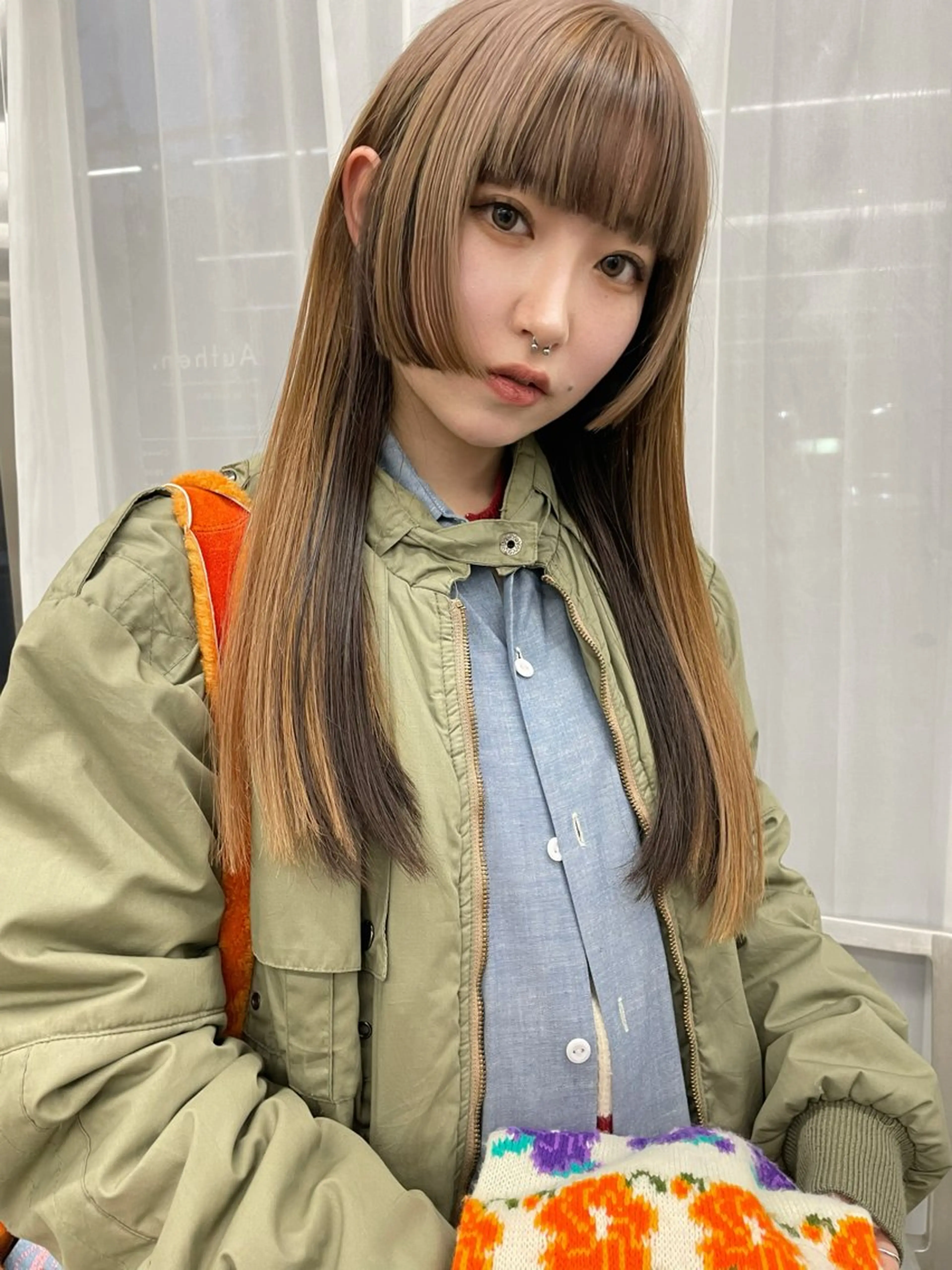 ロング カット ヘアカラー Authen. soraのヘアスタイル