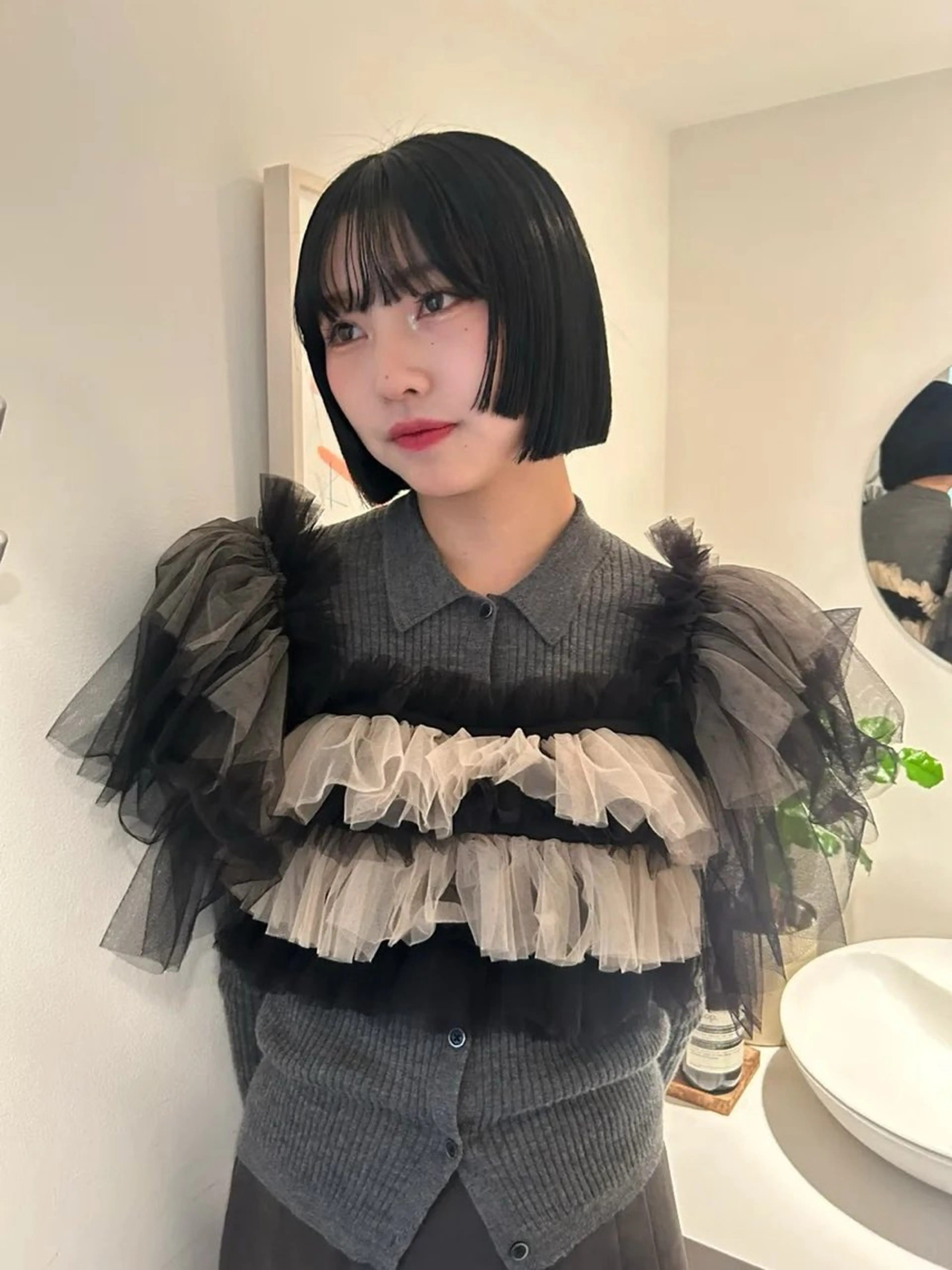 ショート かがやしづ ⭐️ハイトーンのヘアスタイル