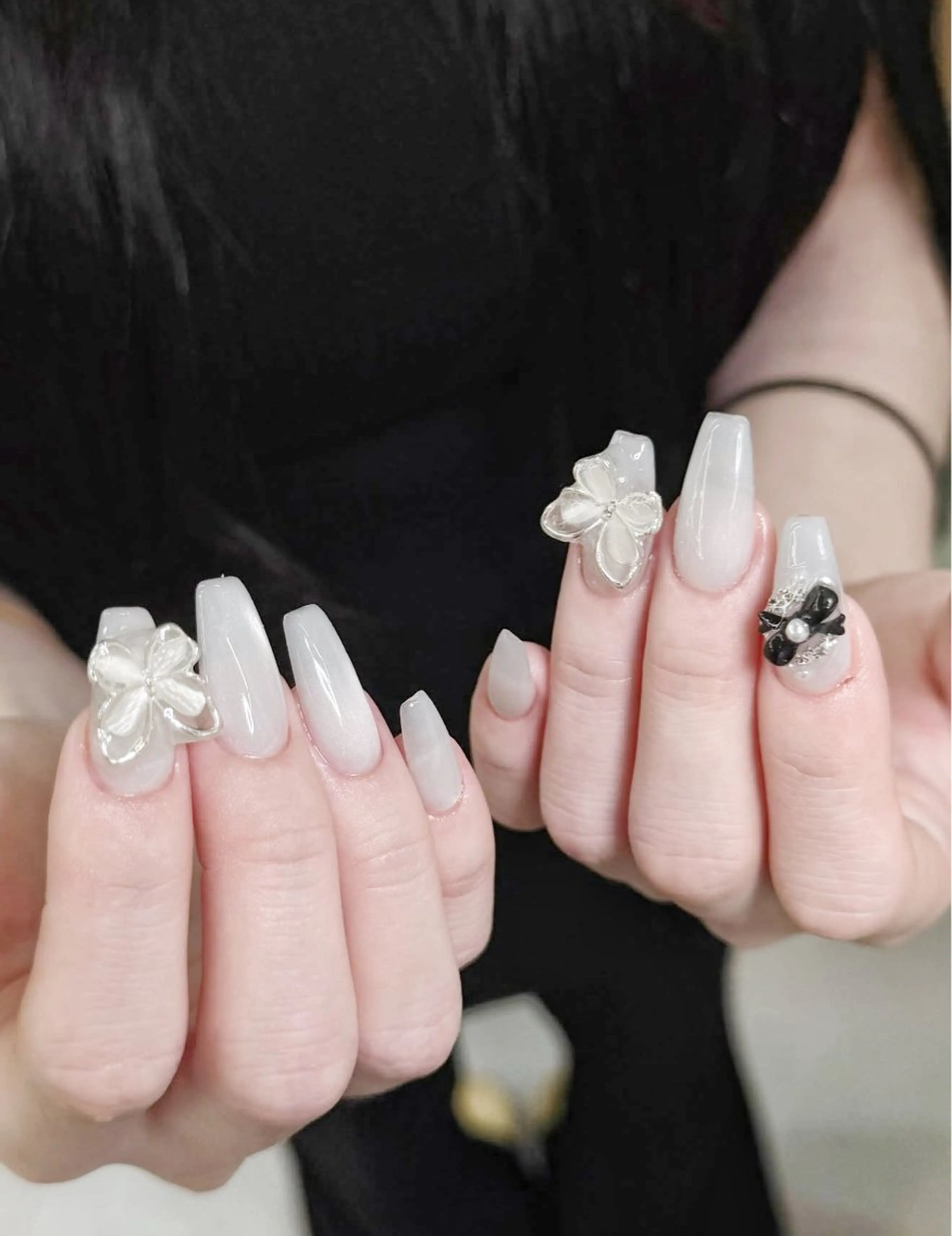 ネイル アニマル柄 オーロラネイル チークネイル フラッシュネイル ジェルネイル ハンドネイル Tira Nailのネイルデザイン