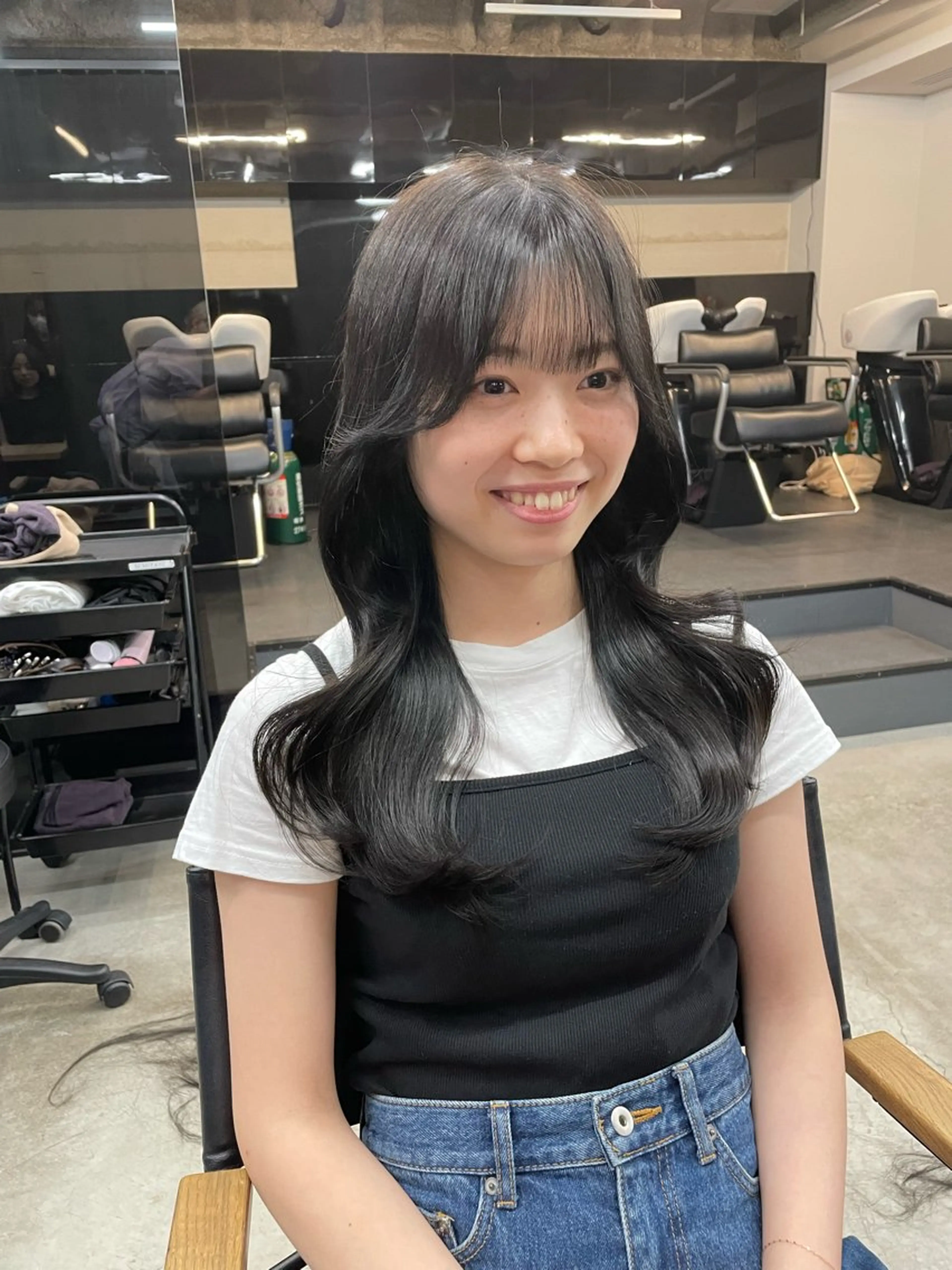 ロング 伊藤 莉奈　韓国ヘアのヘアスタイル