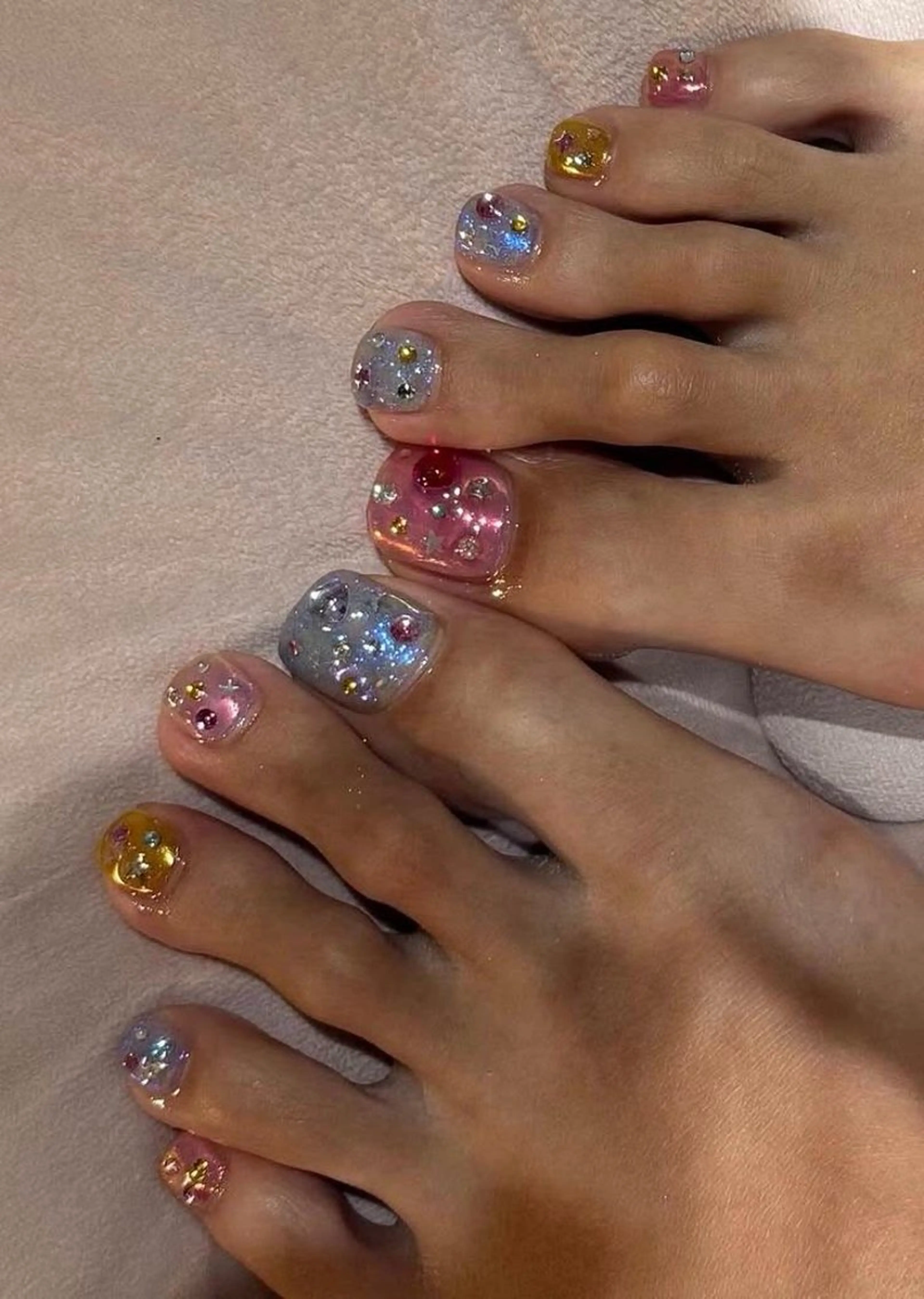 【off  あり】角質ケア+basic foot nail🦶🏼の写真