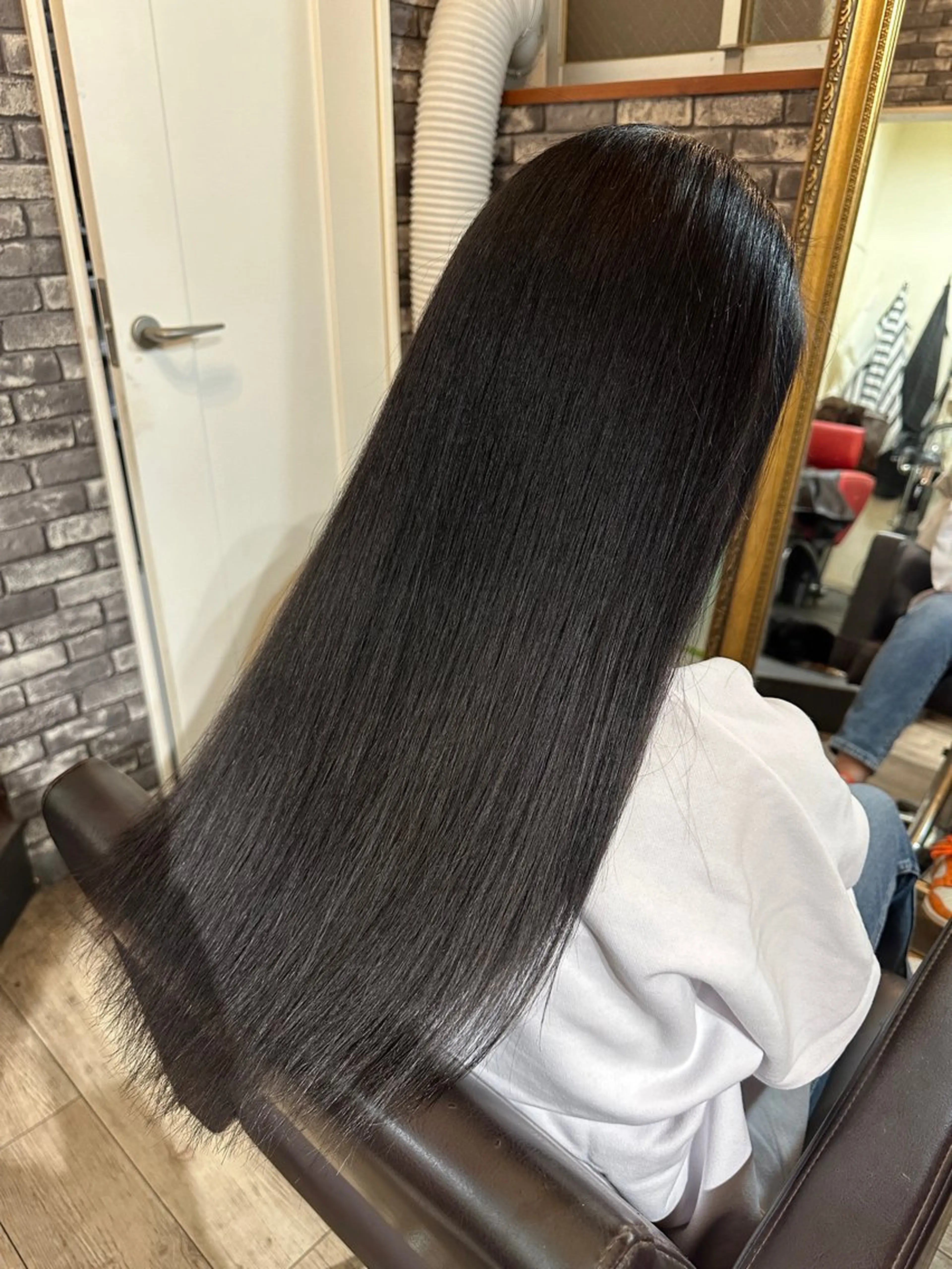 ロング カラー アッシュ ブリーチ 東心斎橋☆豆柴 🐾倶楽部のヘアスタイル