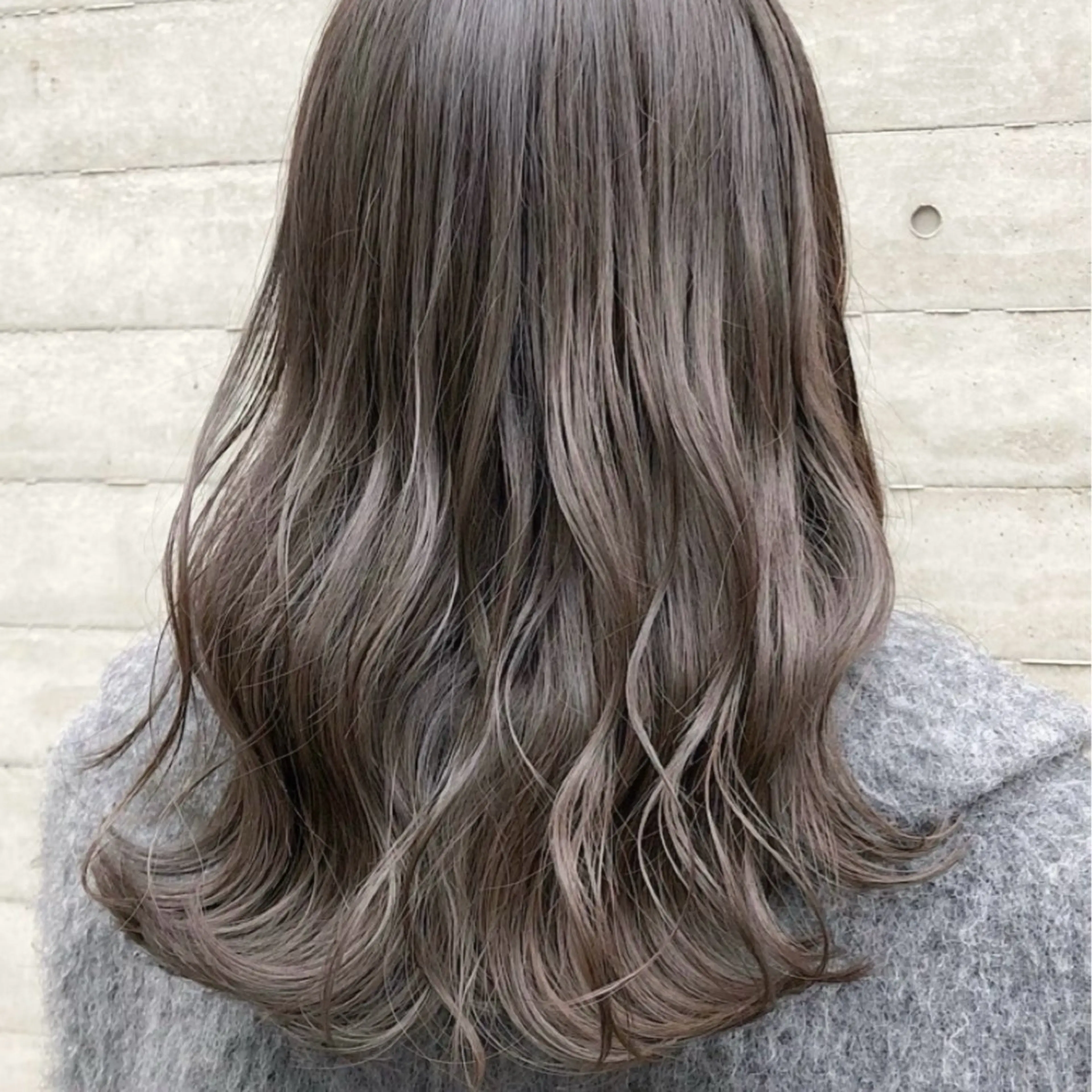 ロング カラー カット ヘアカラー トリートメント ブリーチなし 暖色カラー/井上あいのヘアスタイル