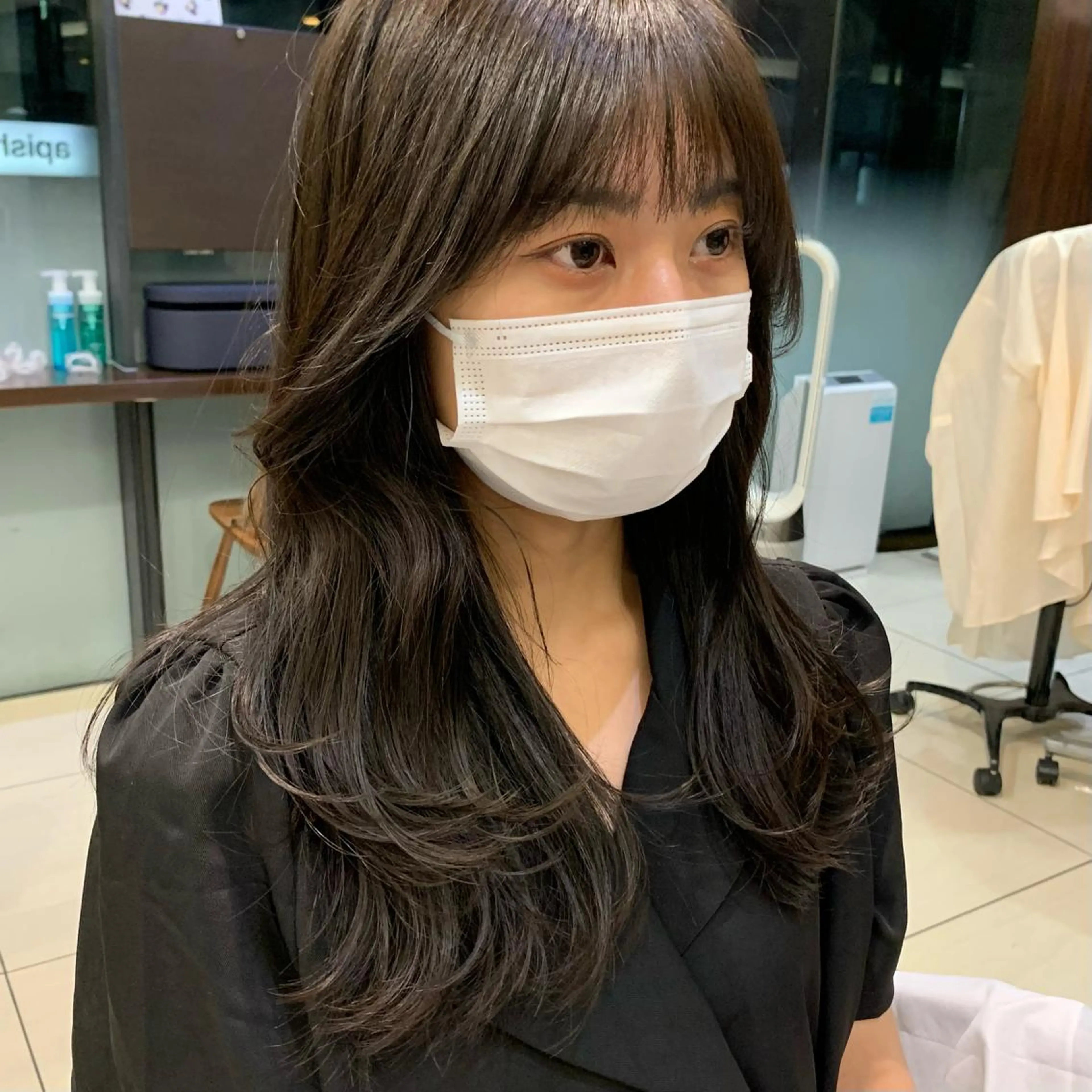 ロング くびれヘア 韓国風ヘア カット ヘアカラー タンバルモリパーマ 礒井メンキのヘアスタイル